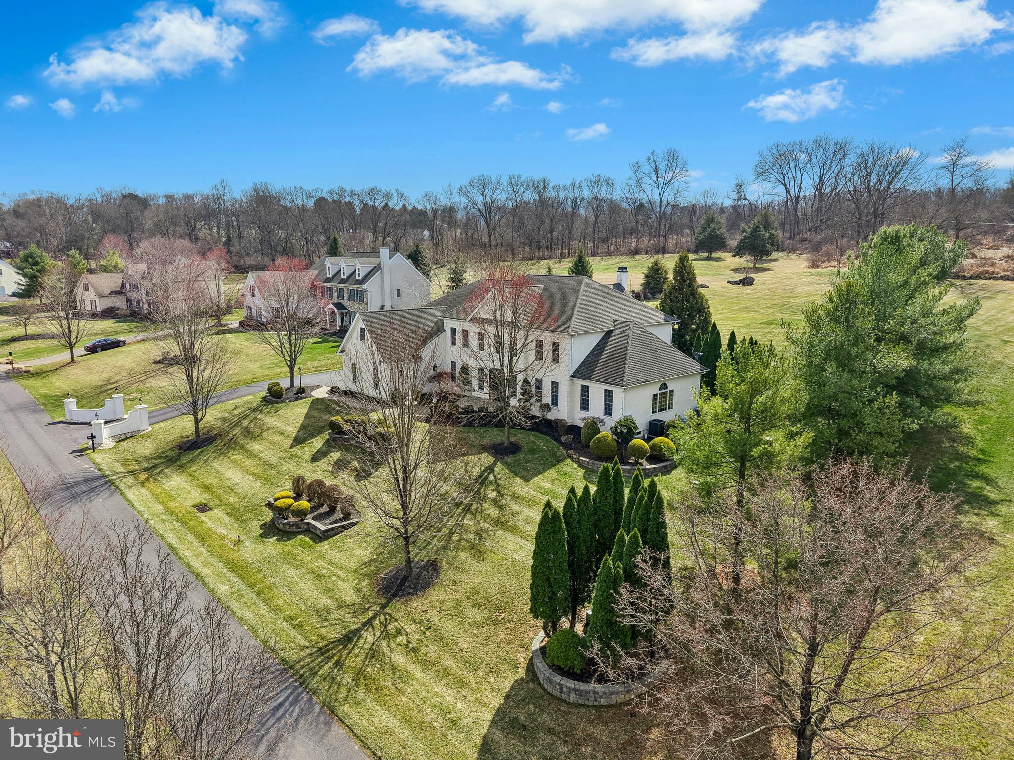 WOODSIDE ESTATES - Residential