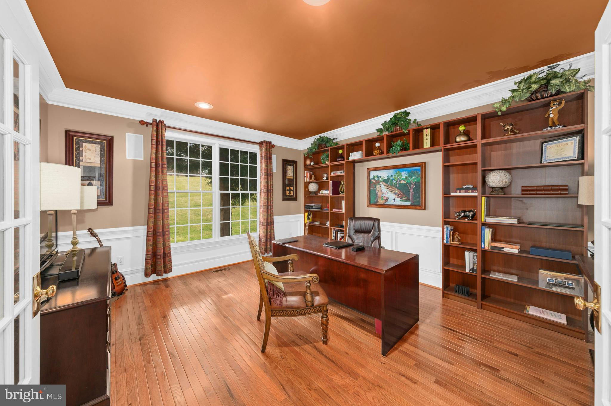 WOODSIDE ESTATES - Residential