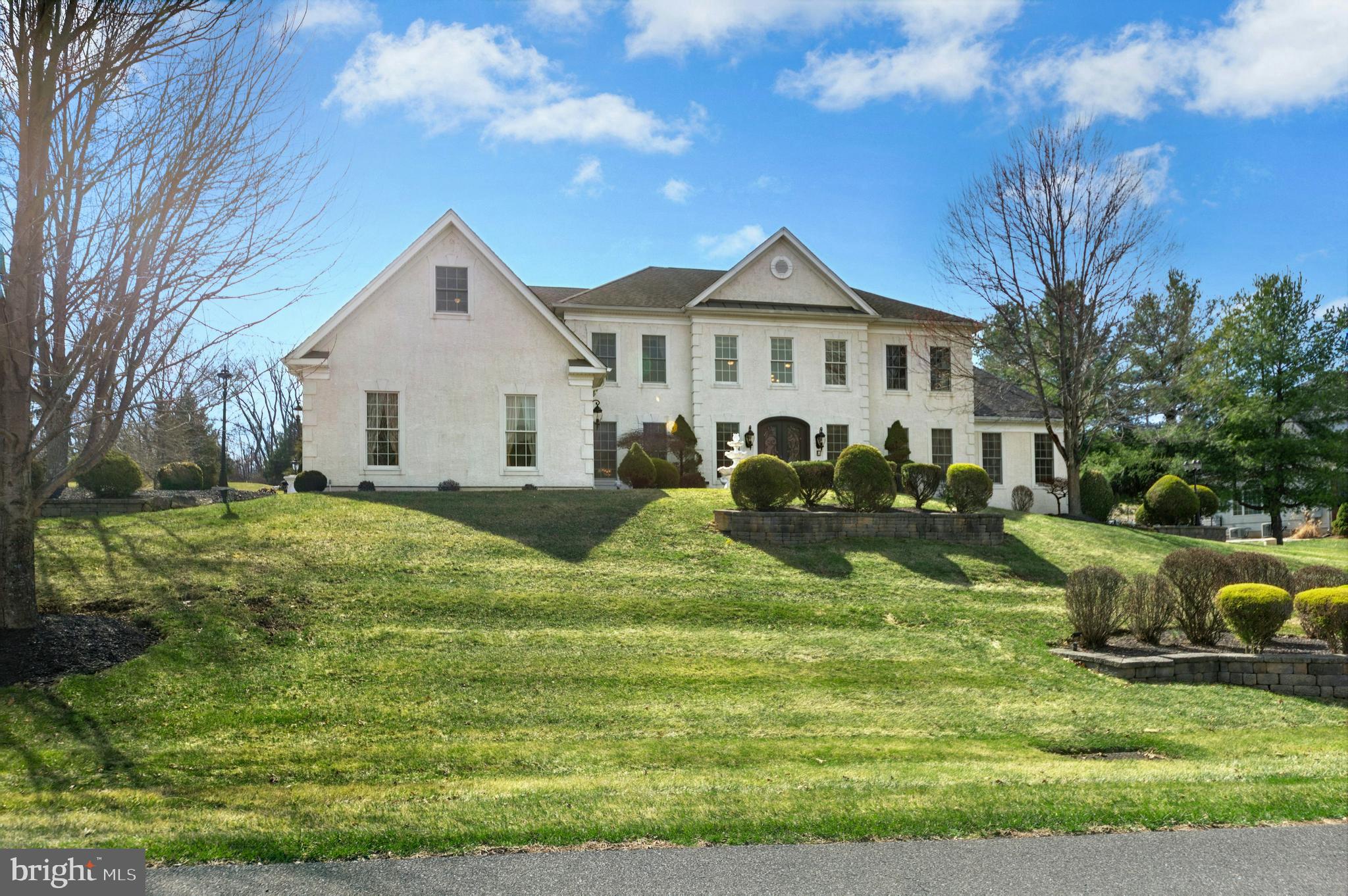 WOODSIDE ESTATES - Residential