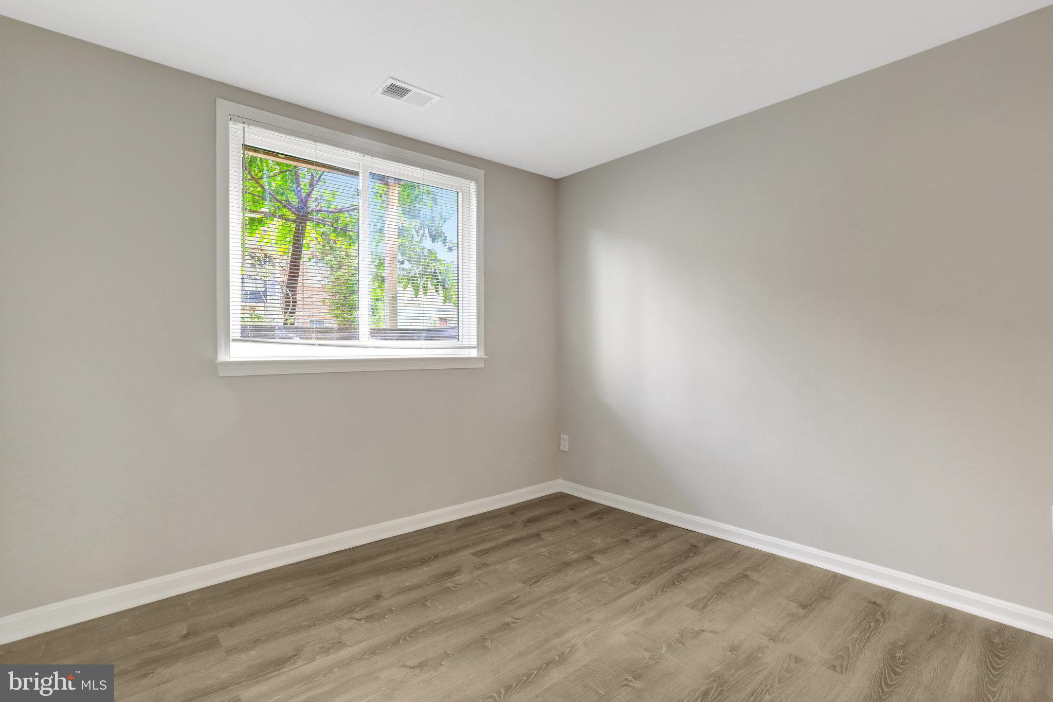 TERRACE TOWNHOUSES OF ANNANDALE - Residential