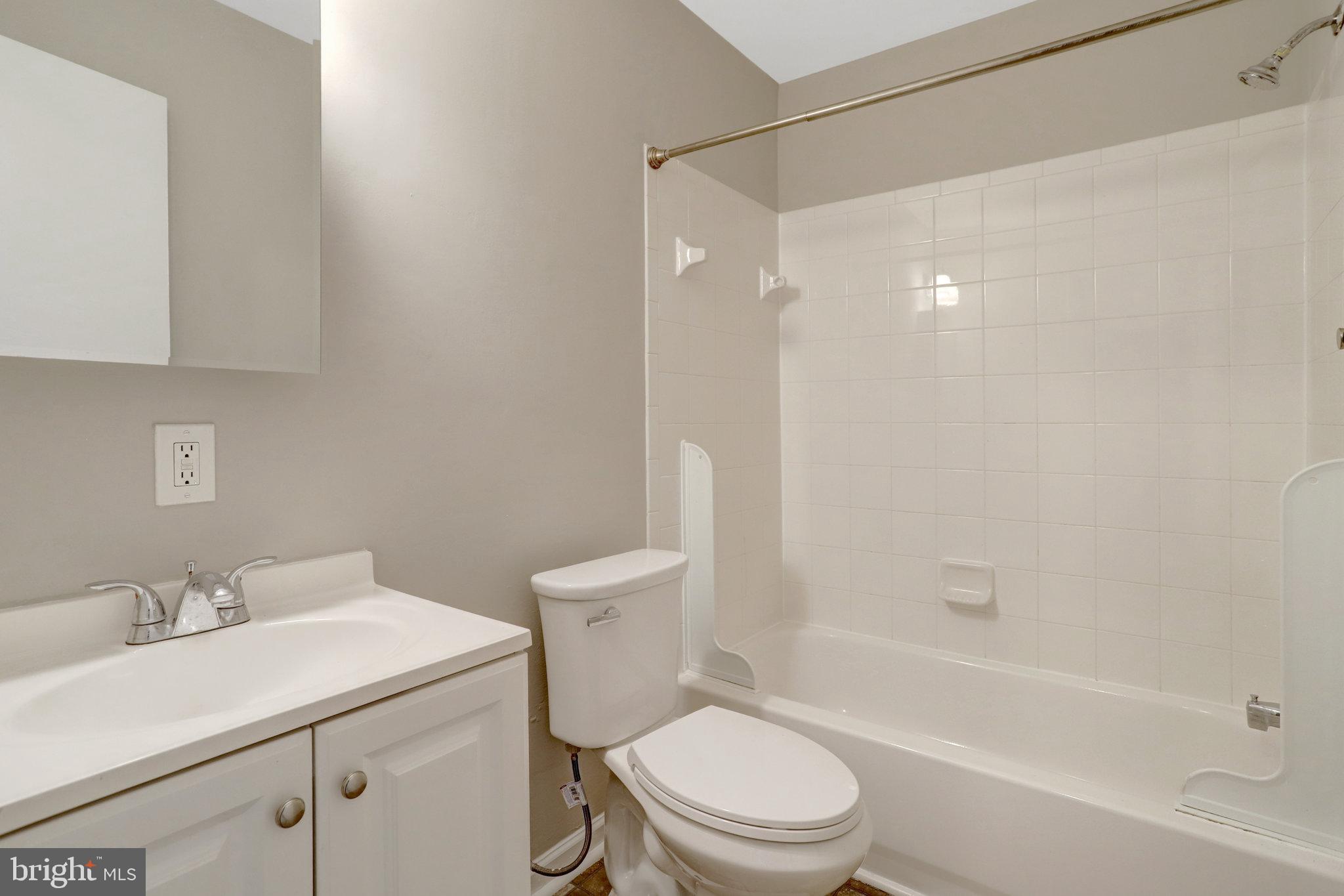 TERRACE TOWNHOUSES OF ANNANDALE - Residential