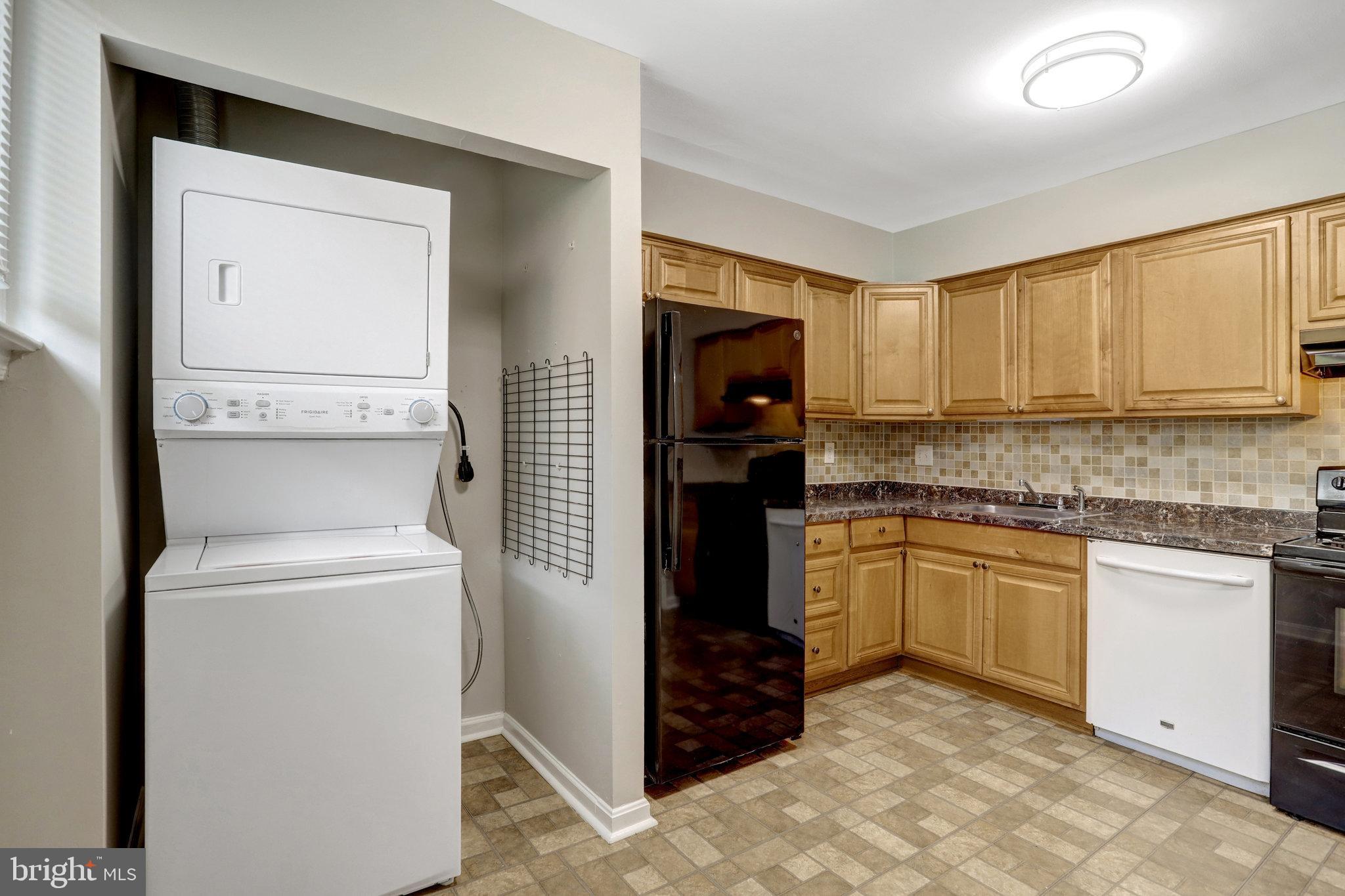 TERRACE TOWNHOUSES OF ANNANDALE - Residential