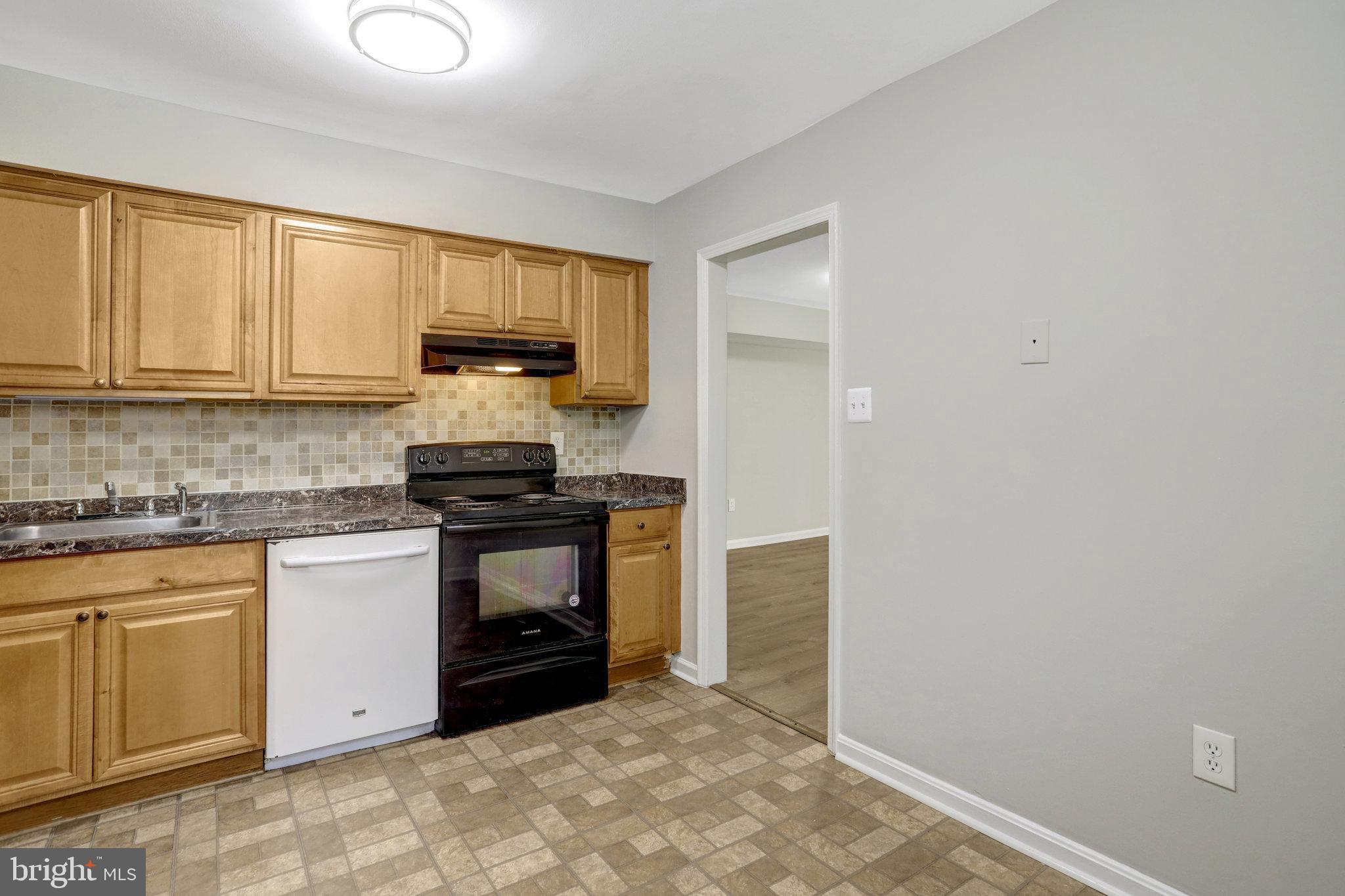 TERRACE TOWNHOUSES OF ANNANDALE - Residential