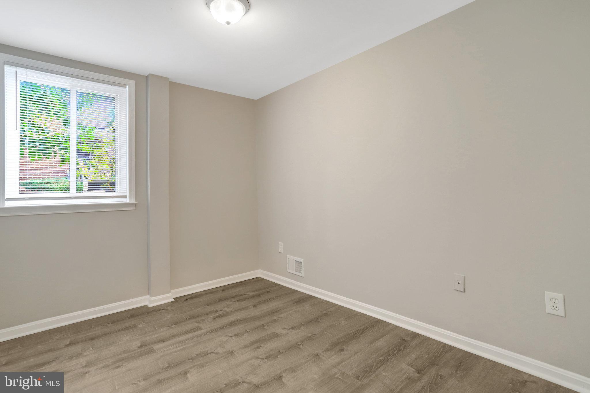 TERRACE TOWNHOUSES OF ANNANDALE - Residential