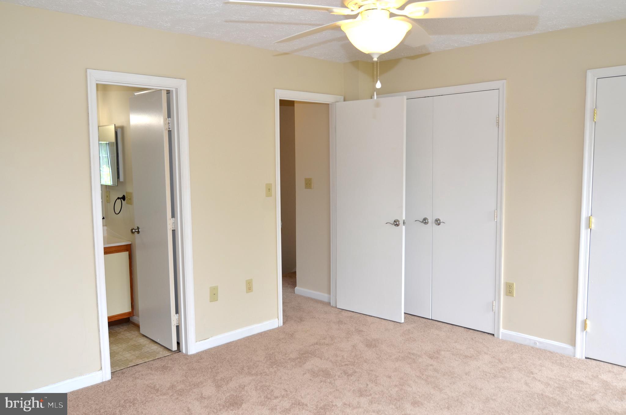 COLUMBIA COMMONS - Residential Lease