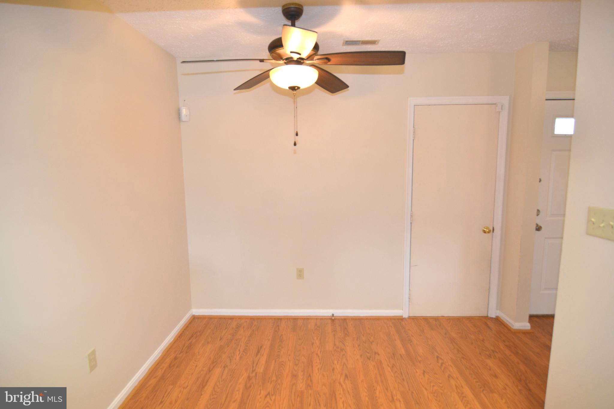 COLUMBIA COMMONS - Residential Lease