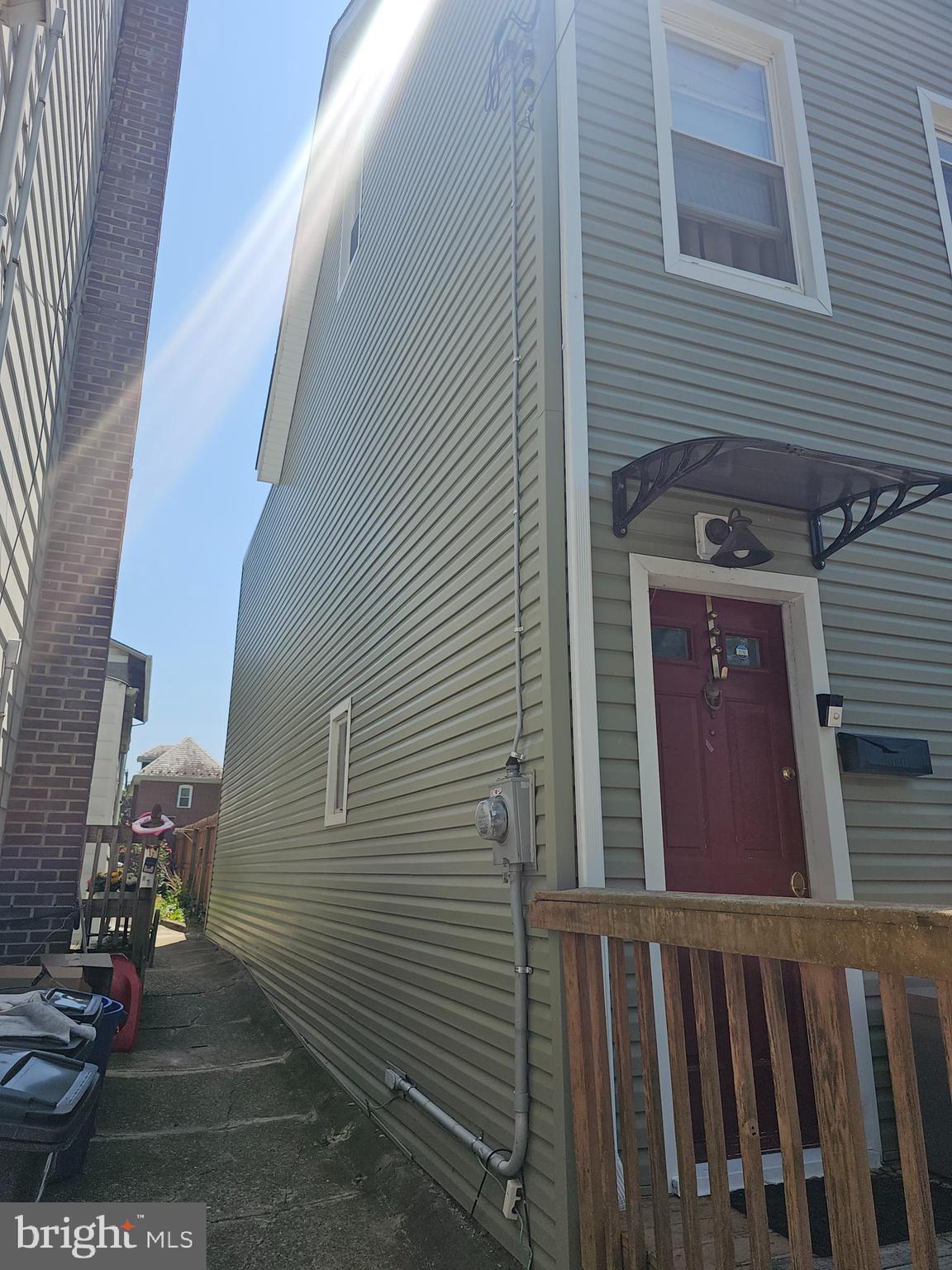 342 E CENTER ST