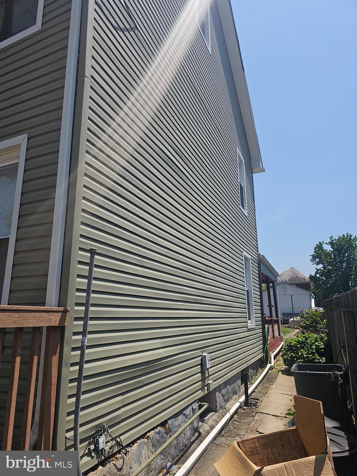 342 E CENTER ST