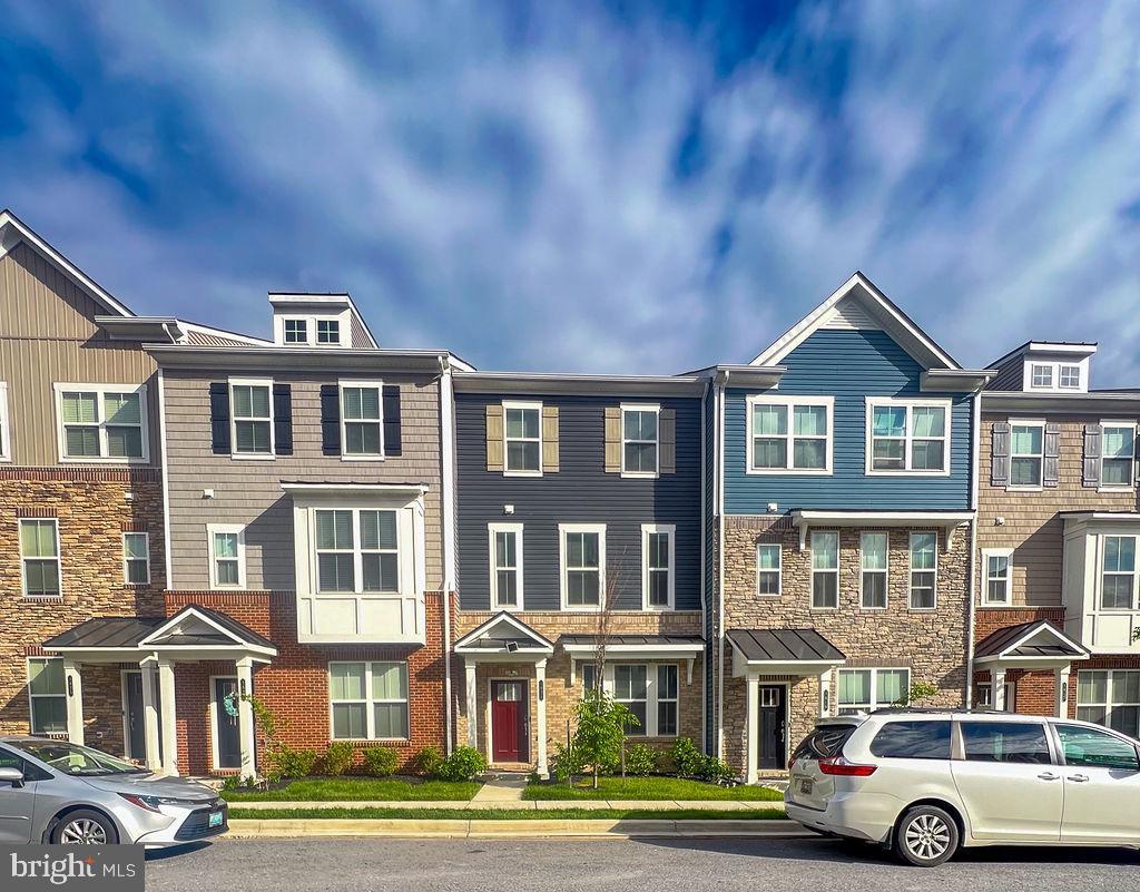 THE RIDGES - Residential