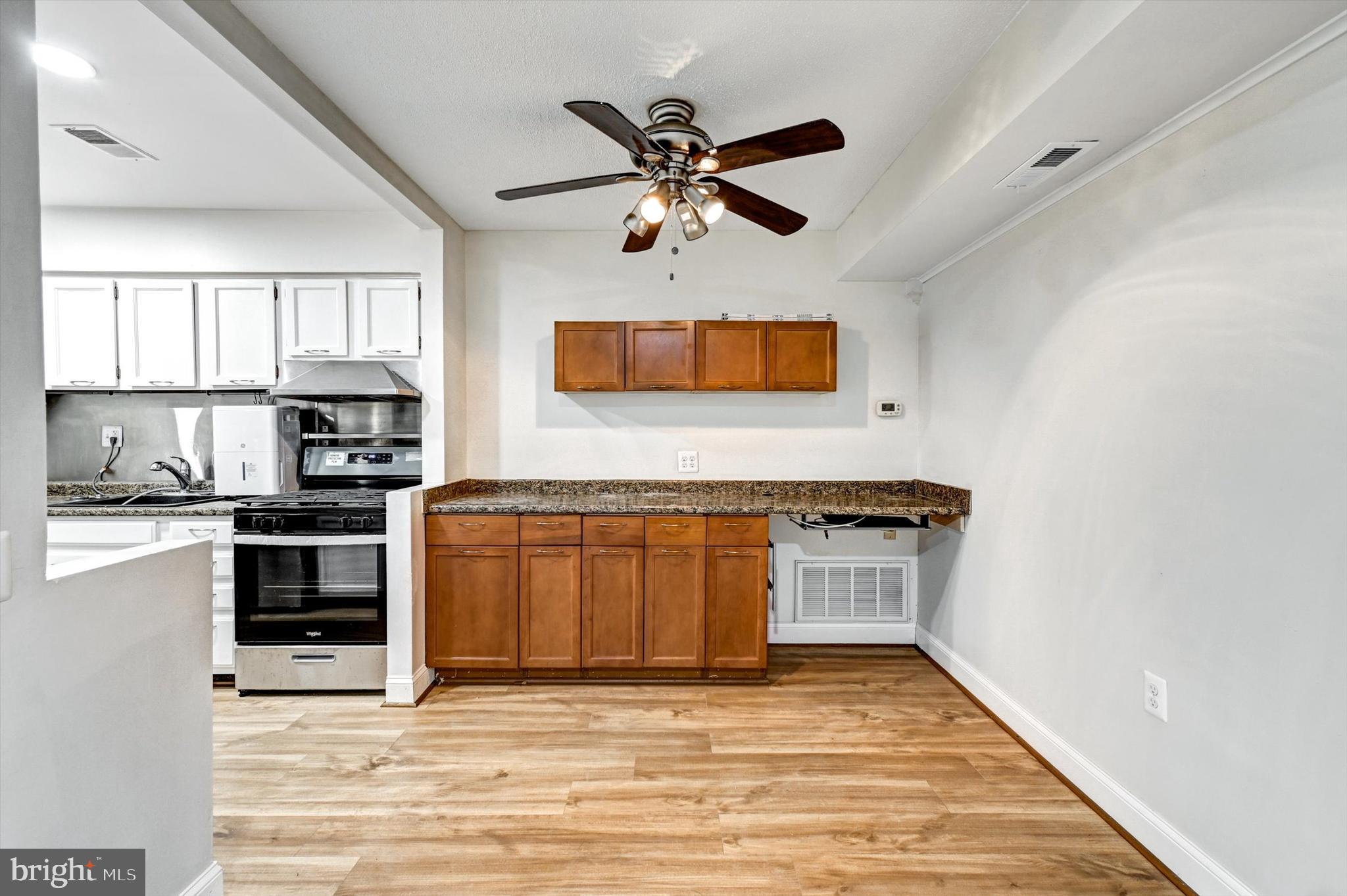 ROCKLAND RUN - Residential