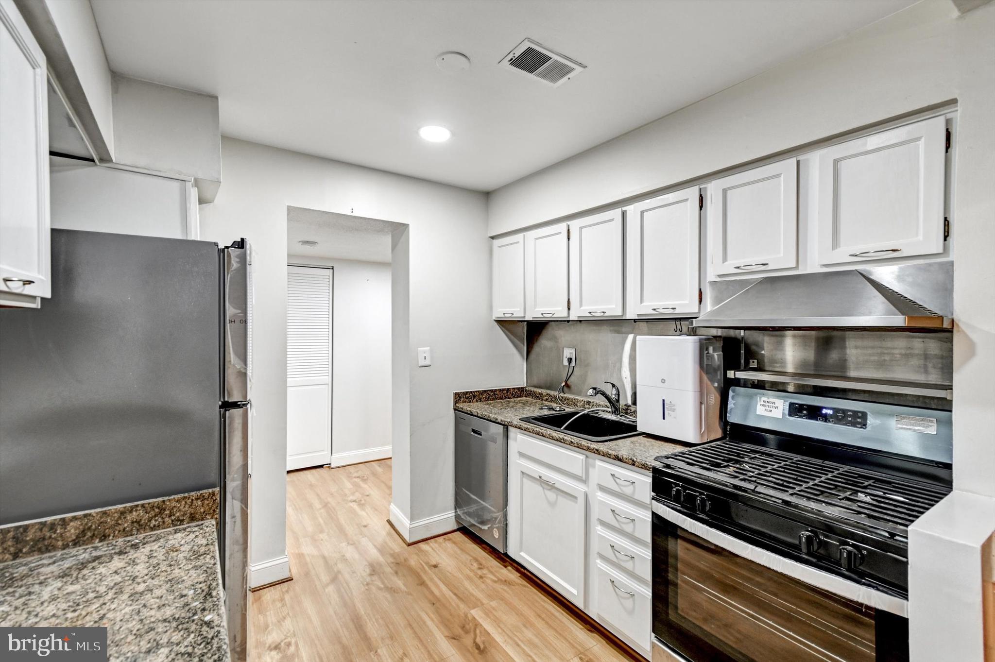 ROCKLAND RUN - Residential