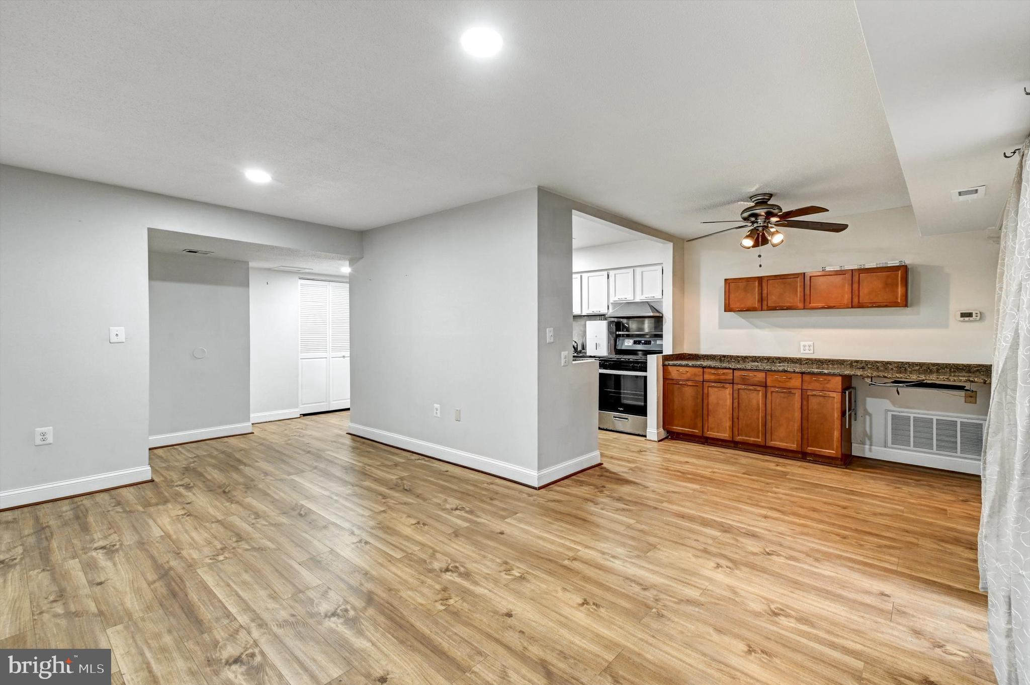 ROCKLAND RUN - Residential