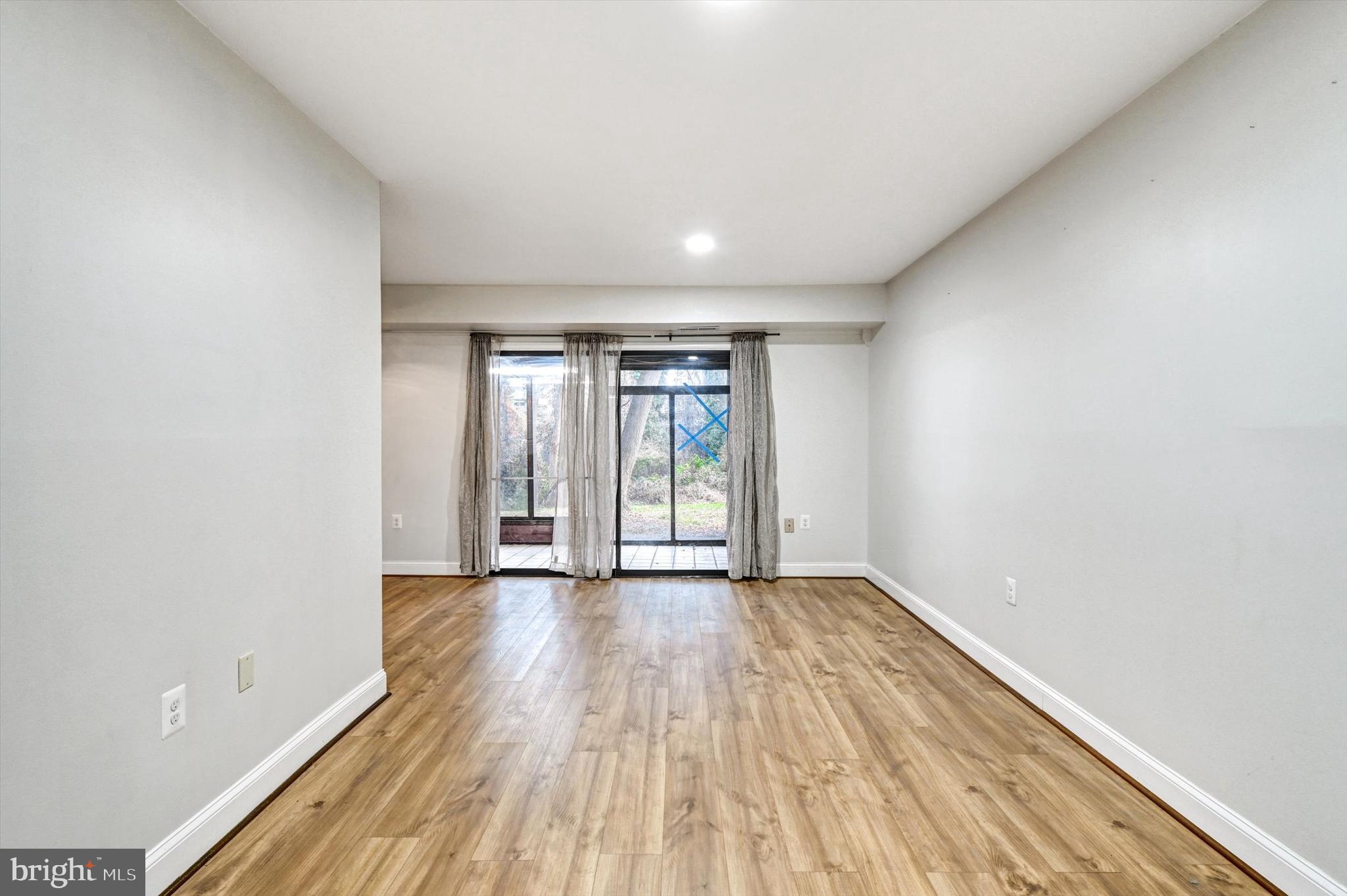 ROCKLAND RUN - Residential