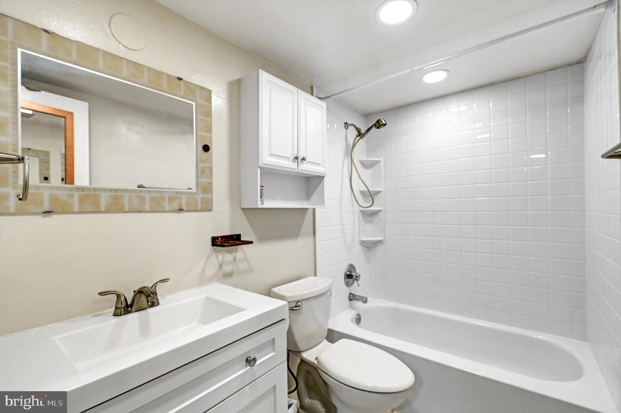 ROCKLAND RUN - Residential