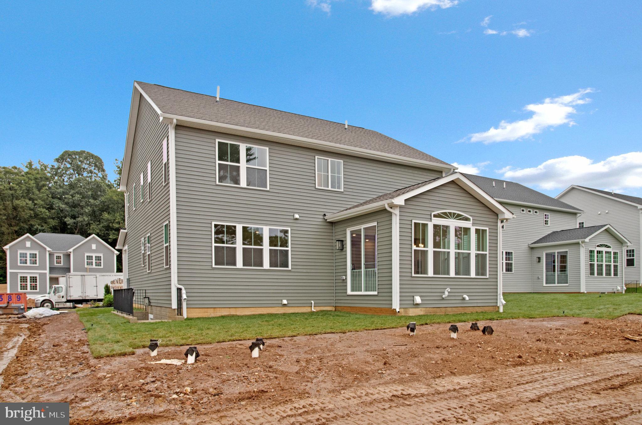 ROBERTS CROSSING - Residential