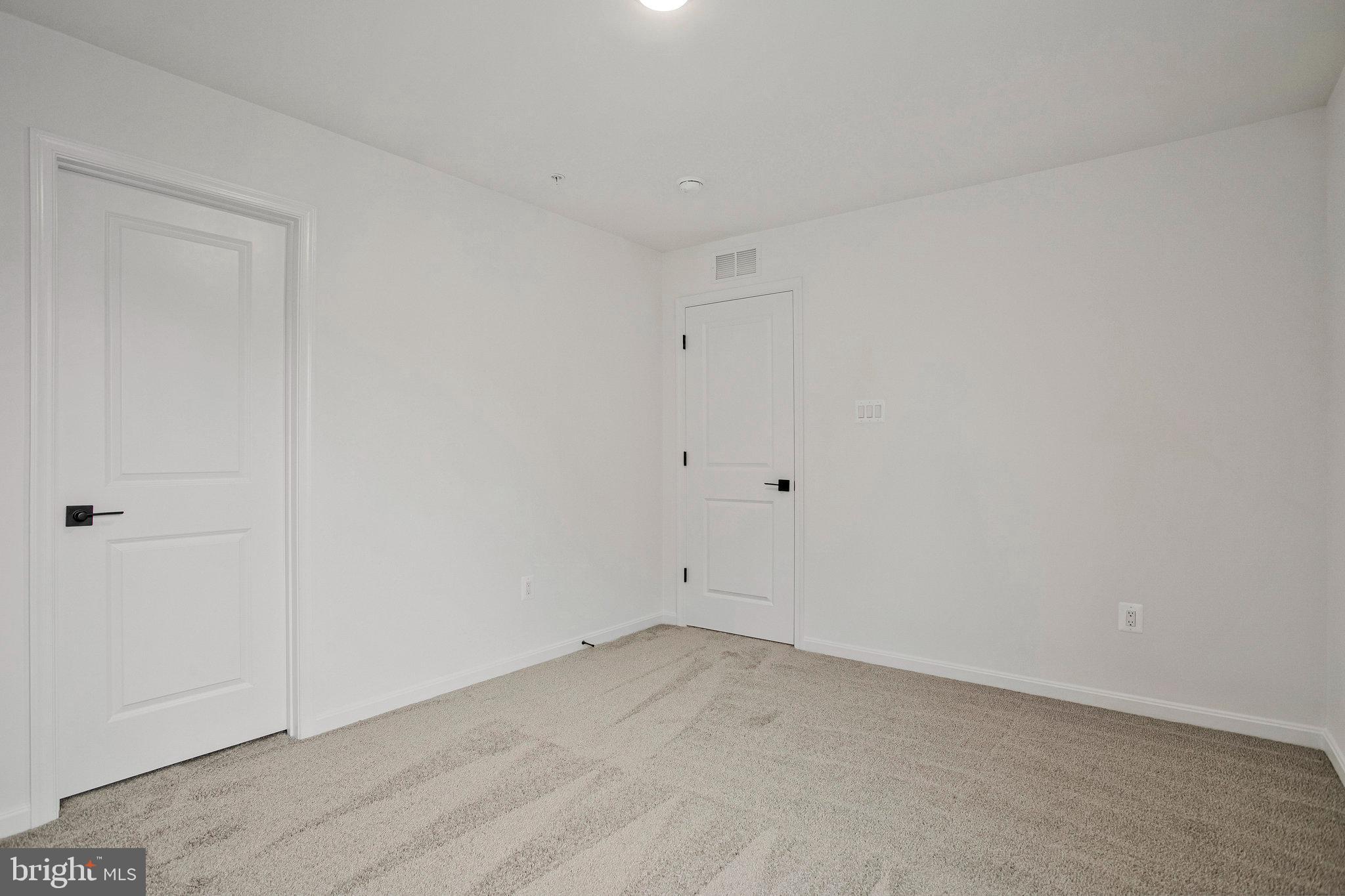 ROBERTS CROSSING - Residential