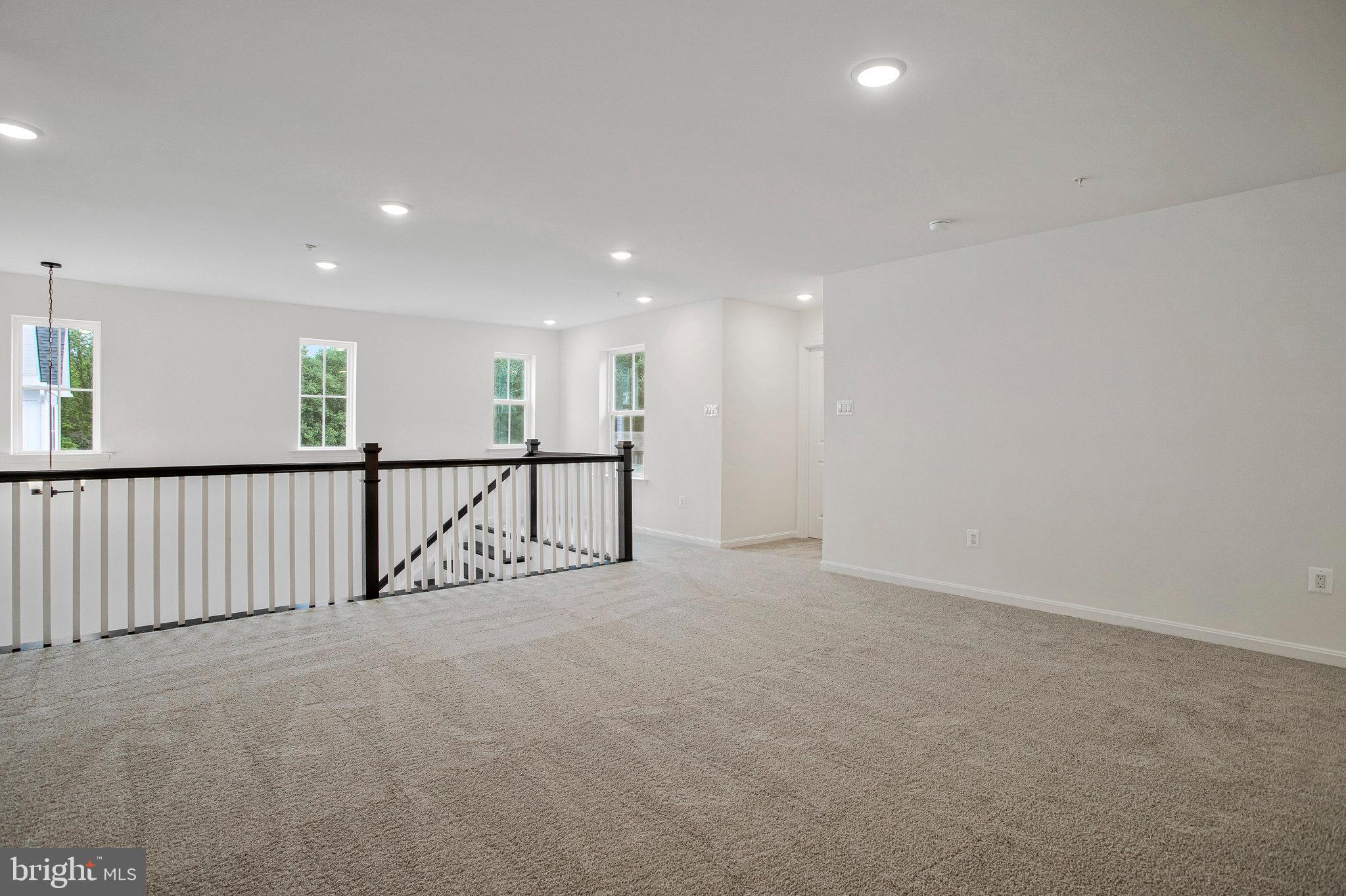 ROBERTS CROSSING - Residential