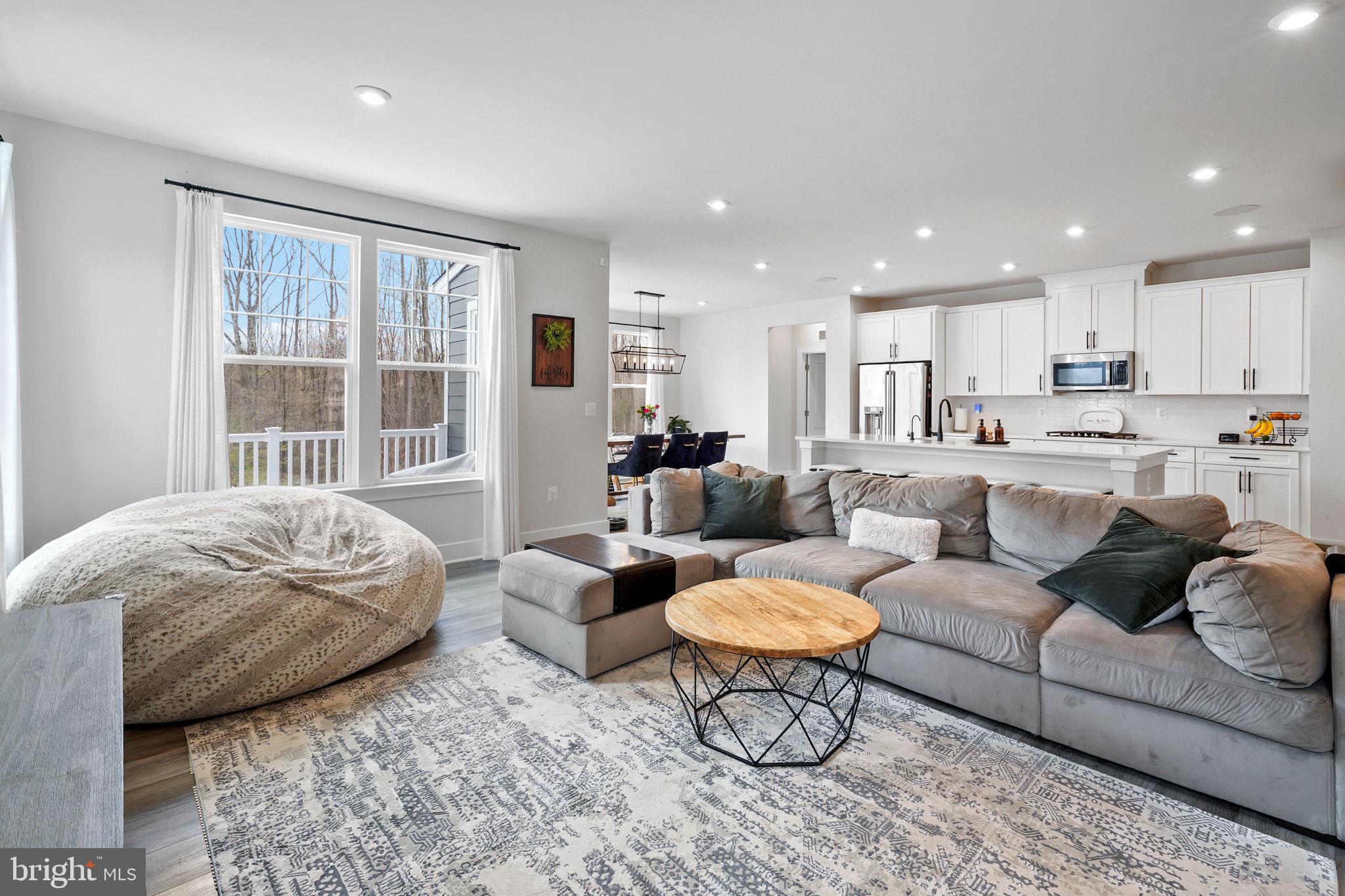 POTOMAC SHORES - Residential