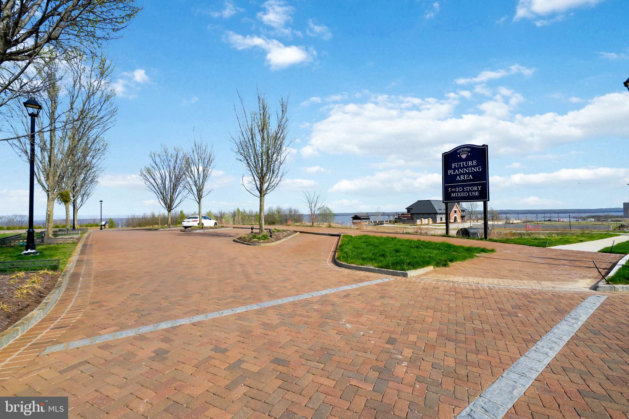 POTOMAC SHORES - Residential