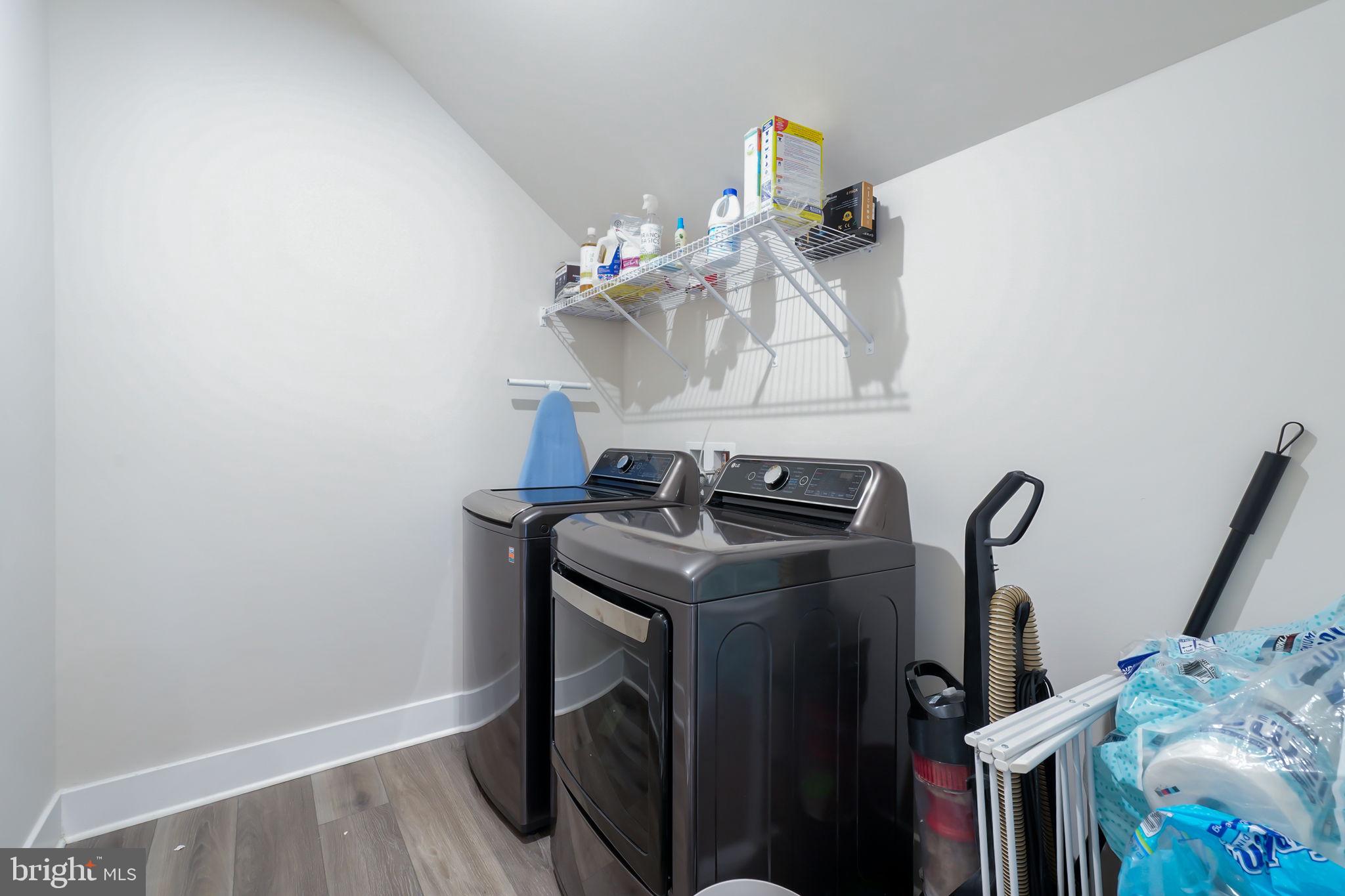 POTOMAC SHORES - Residential