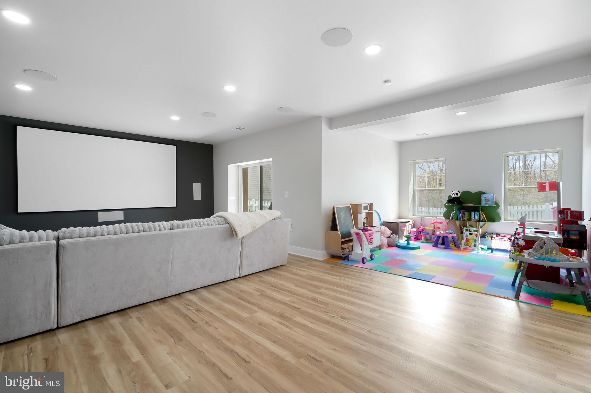 POTOMAC SHORES - Residential