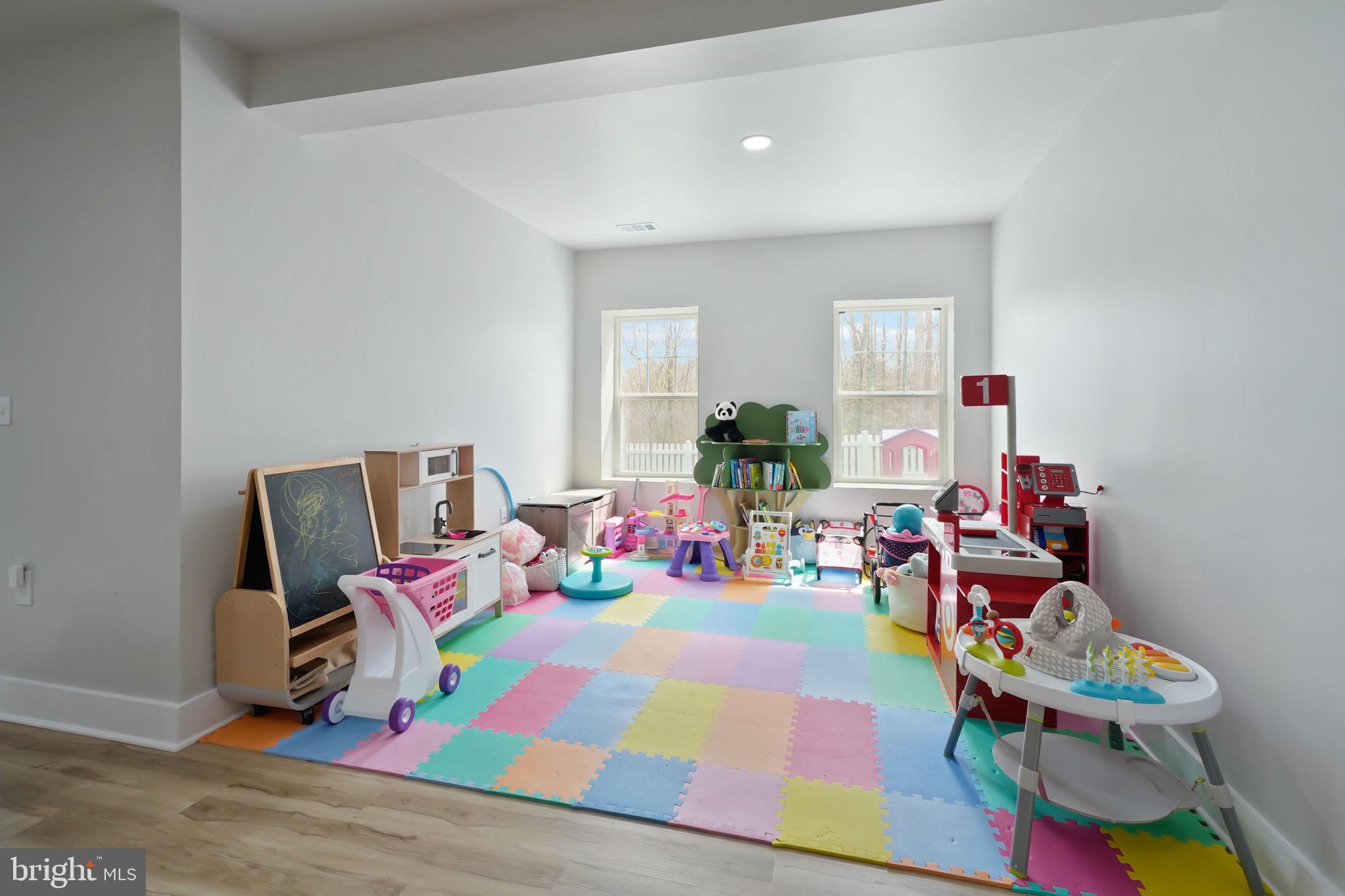 POTOMAC SHORES - Residential