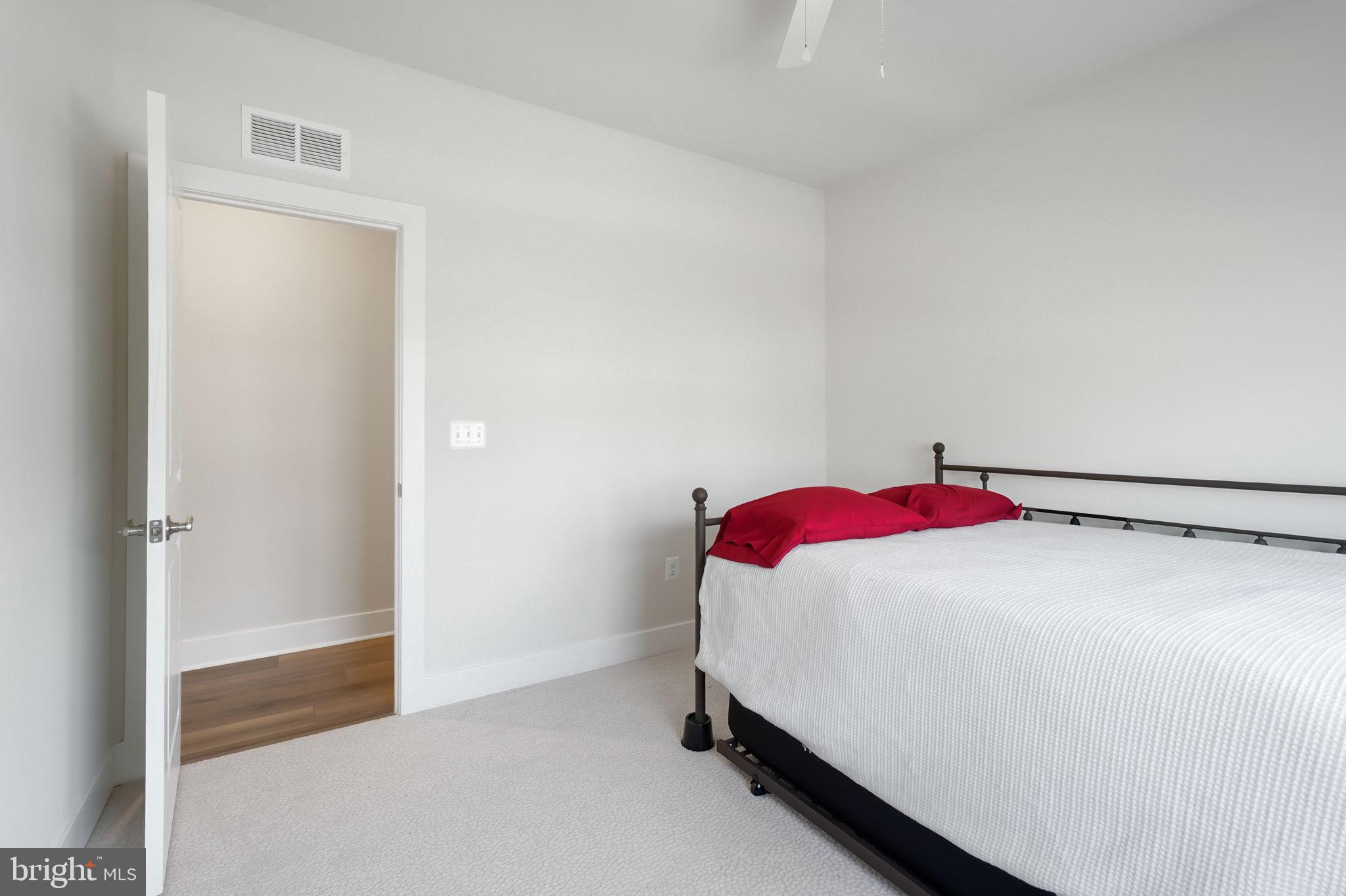 POTOMAC SHORES - Residential