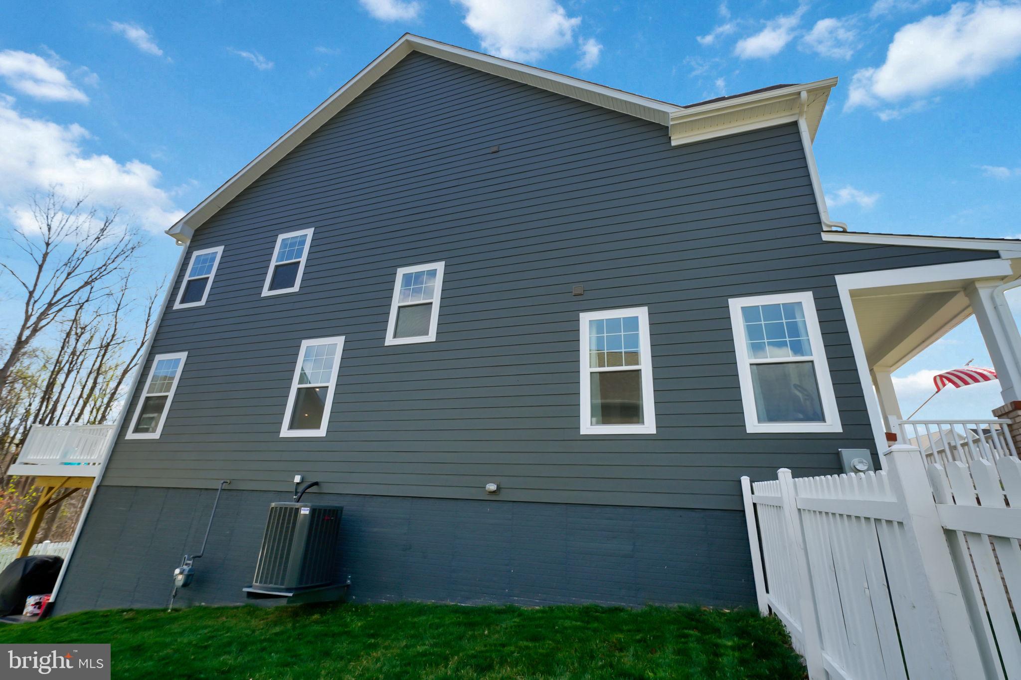 POTOMAC SHORES - Residential