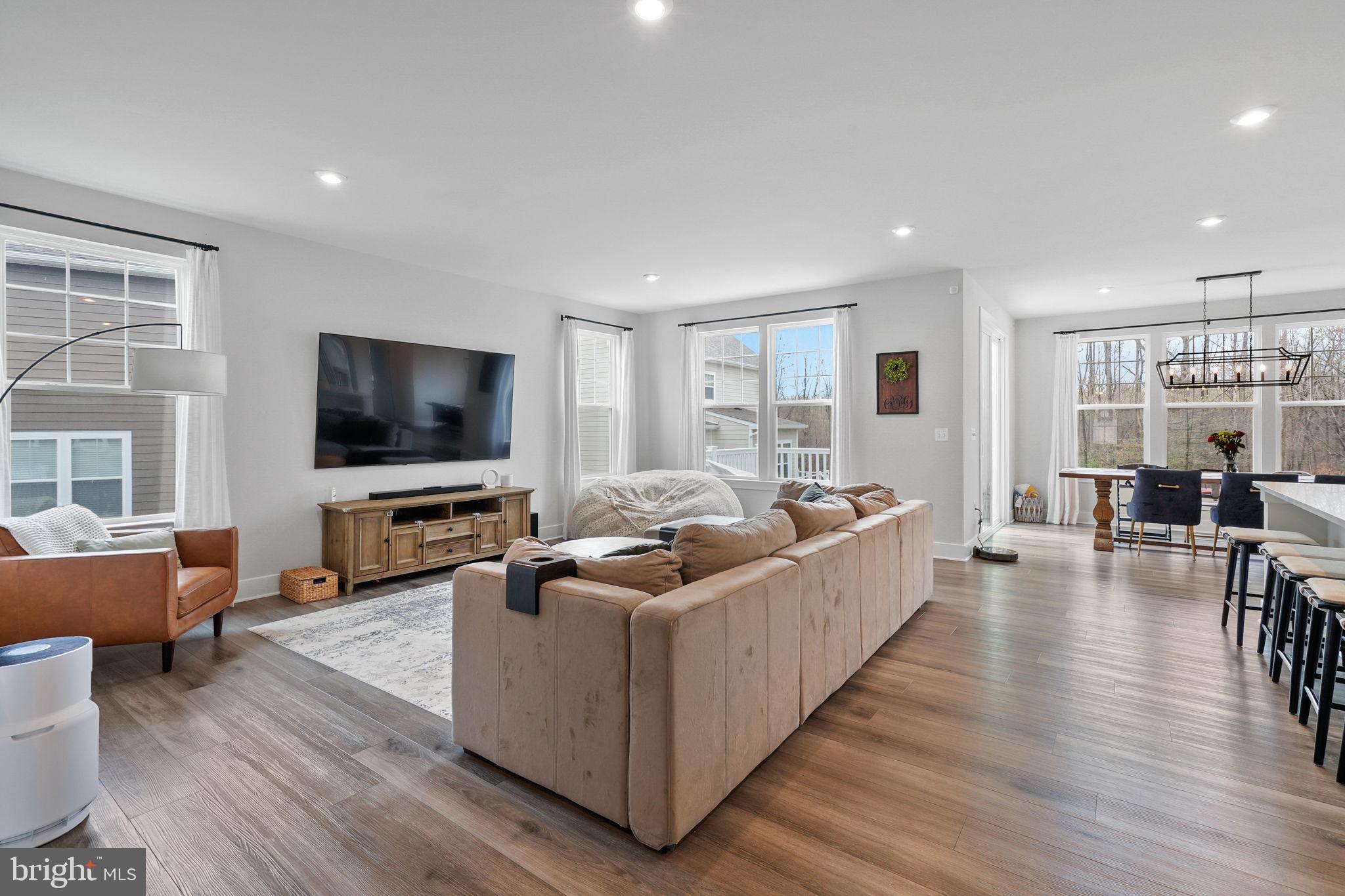 POTOMAC SHORES - Residential