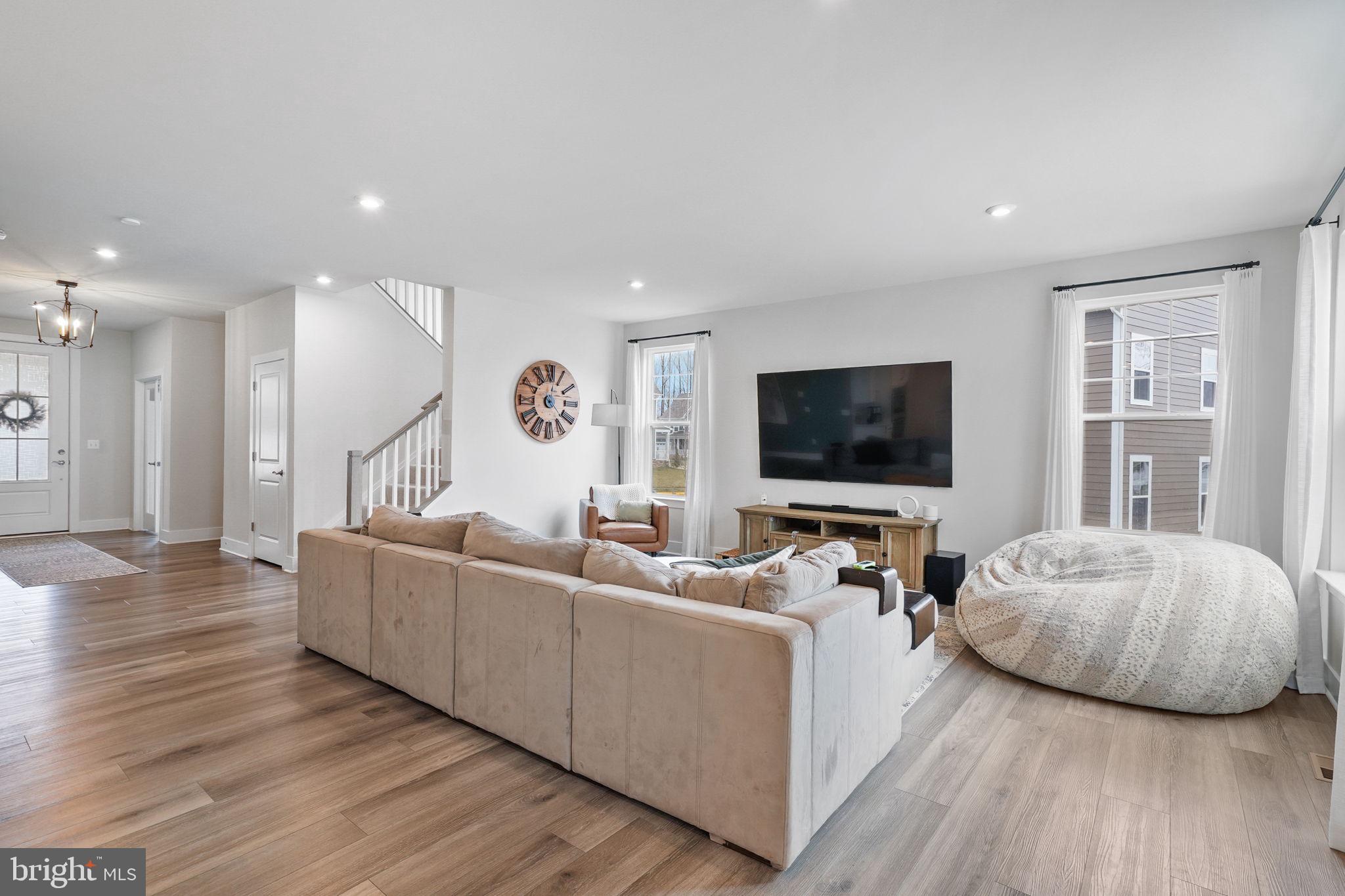 POTOMAC SHORES - Residential