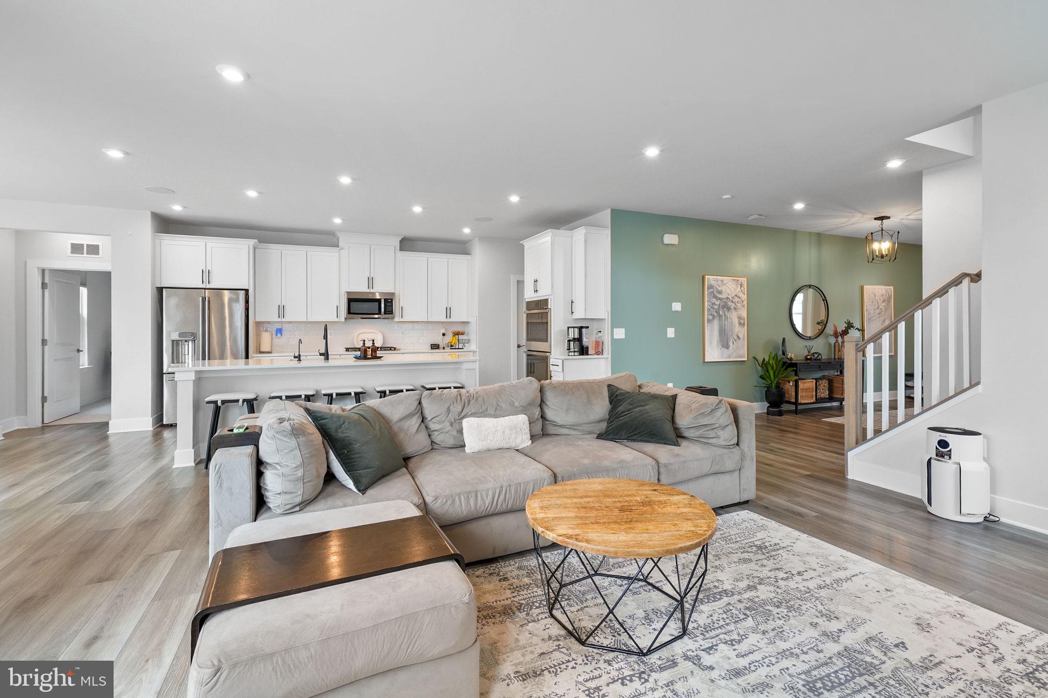 POTOMAC SHORES - Residential