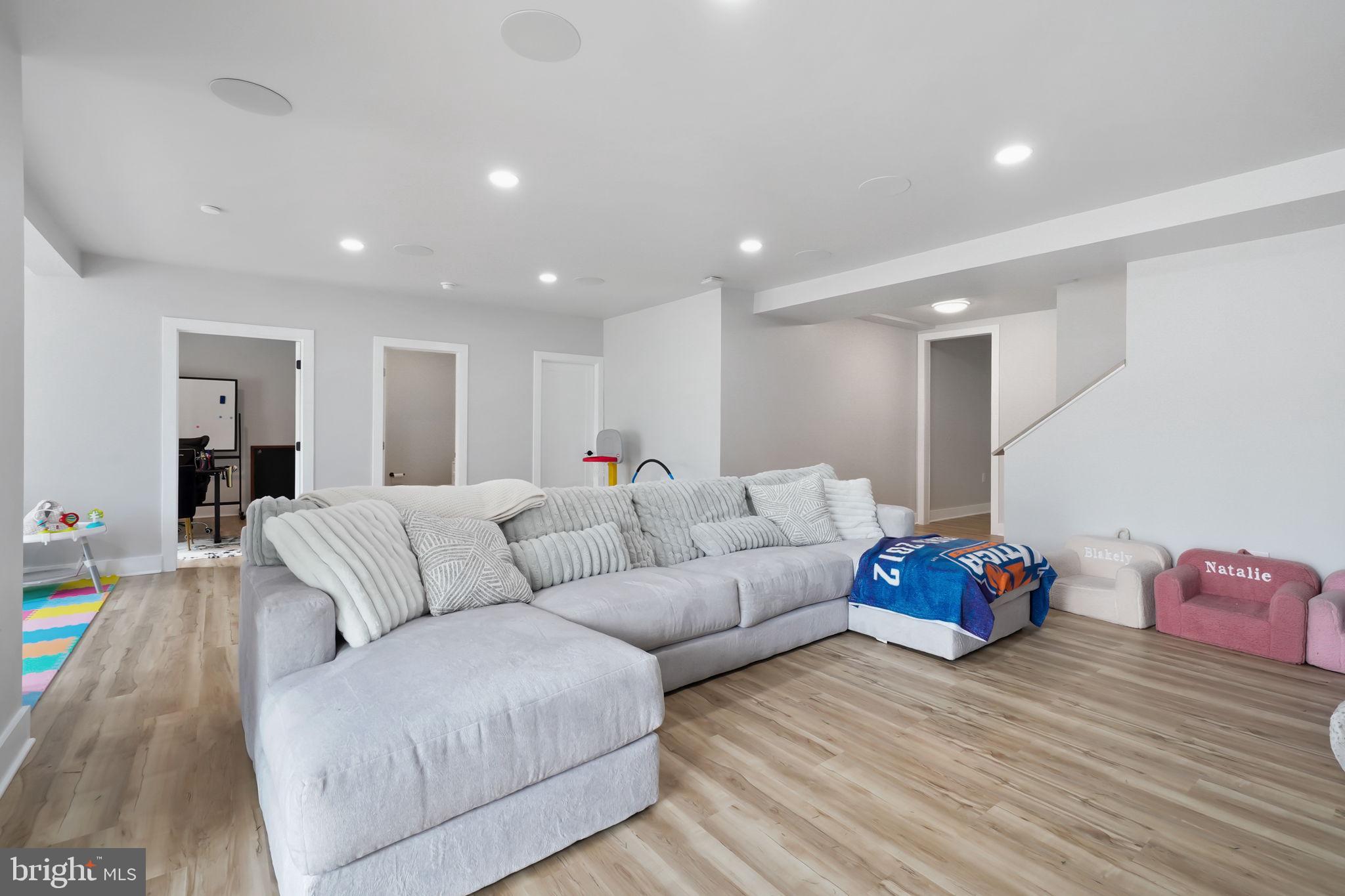 POTOMAC SHORES - Residential