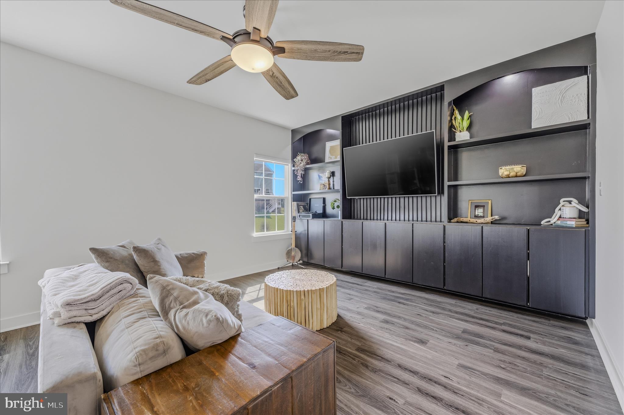 BRENTWOOD SPRINGS - Residential