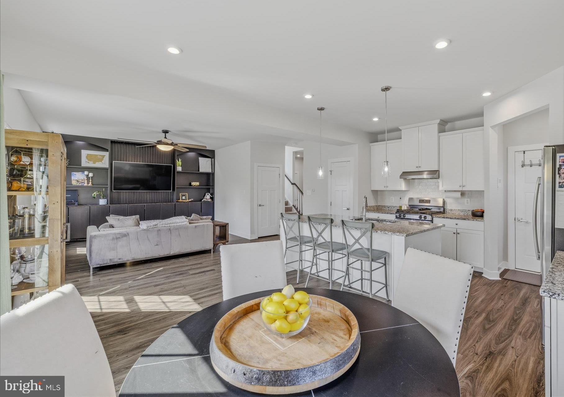 BRENTWOOD SPRINGS - Residential