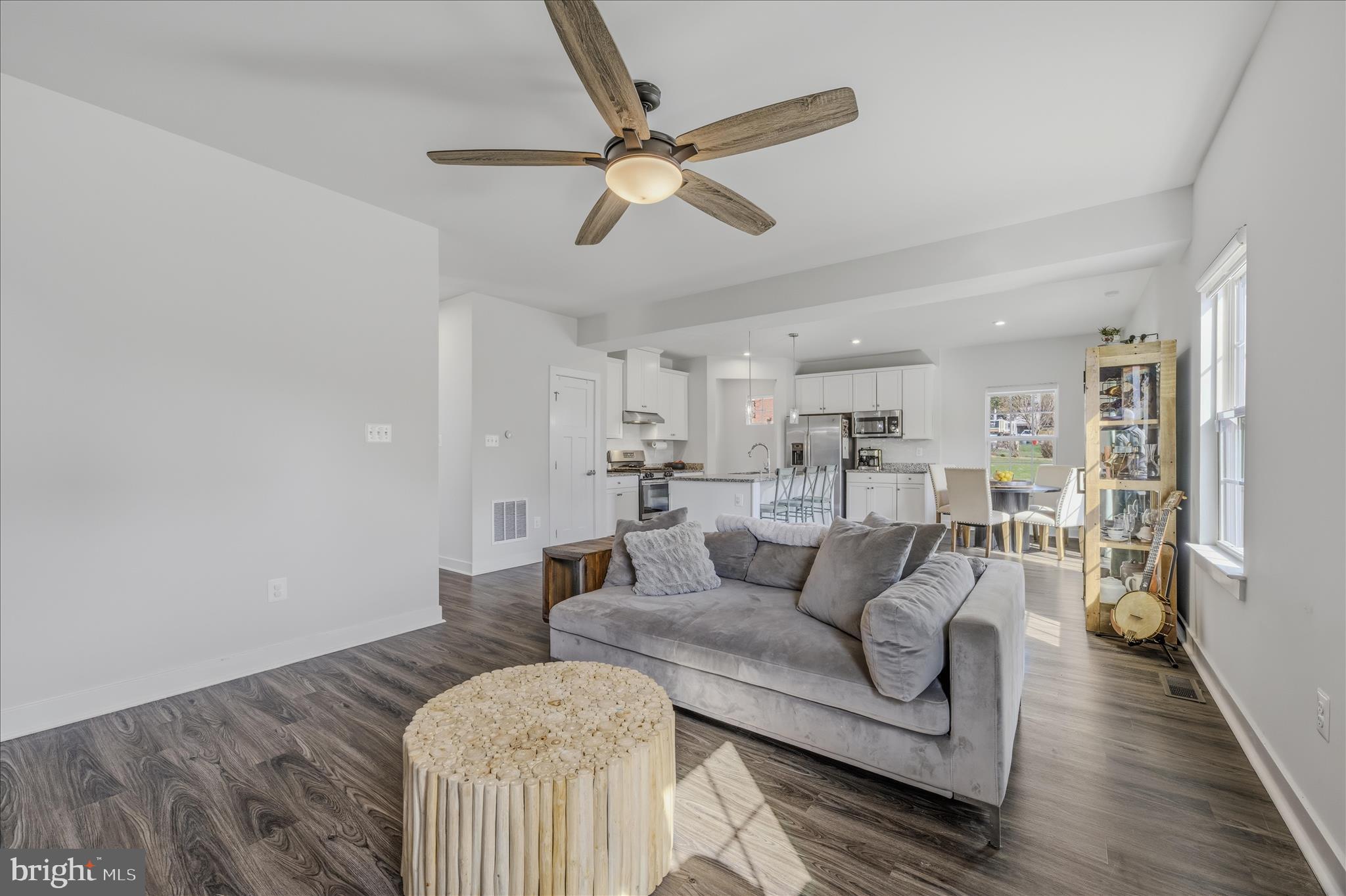 BRENTWOOD SPRINGS - Residential