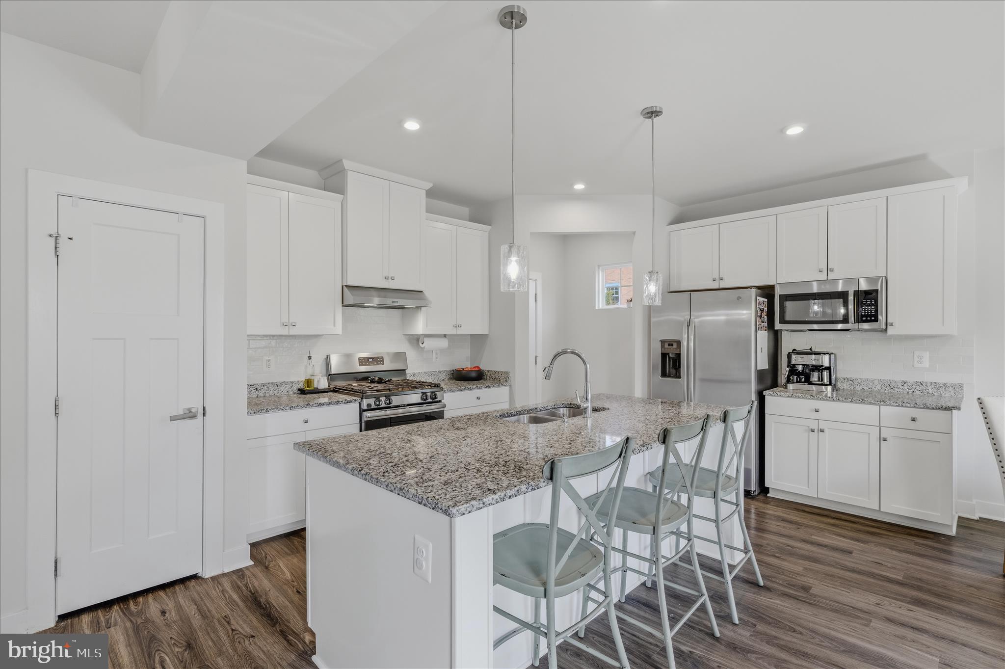 BRENTWOOD SPRINGS - Residential