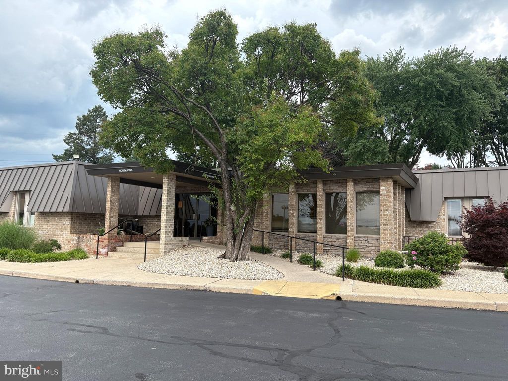 Photo of 1891 Fruitville Pike, LANCASTER, PA 17601 (MLS # PALA2074662)