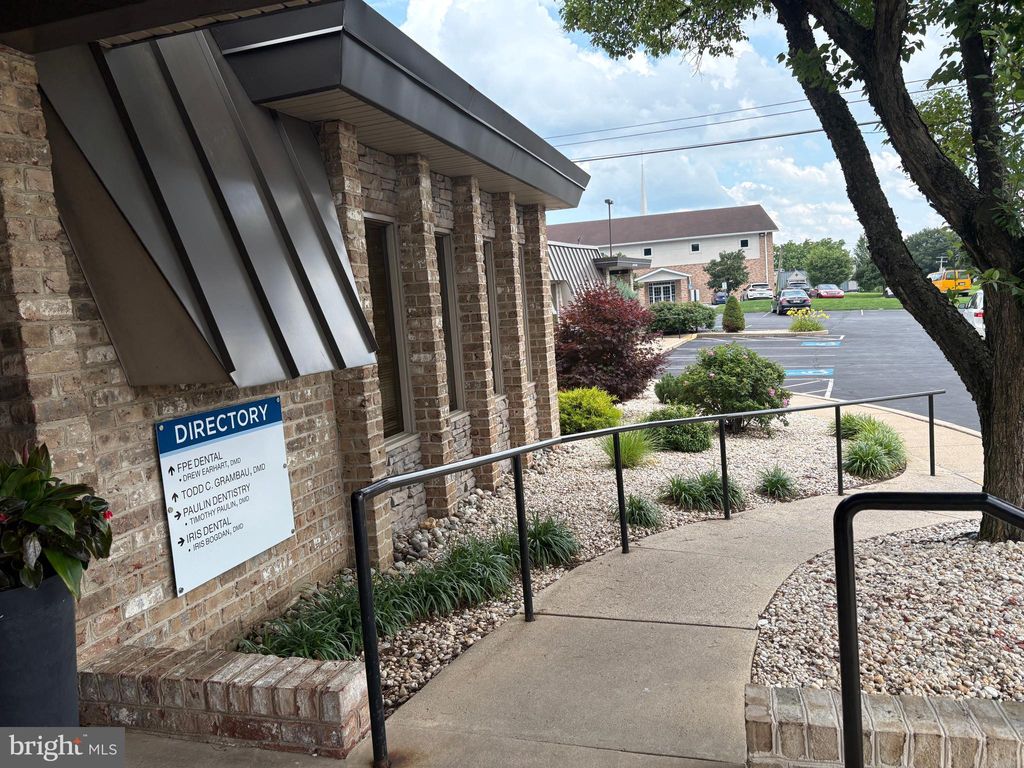 Photo of 1891 Fruitville Pike, LANCASTER, PA 17601 (MLS # PALA2074662)