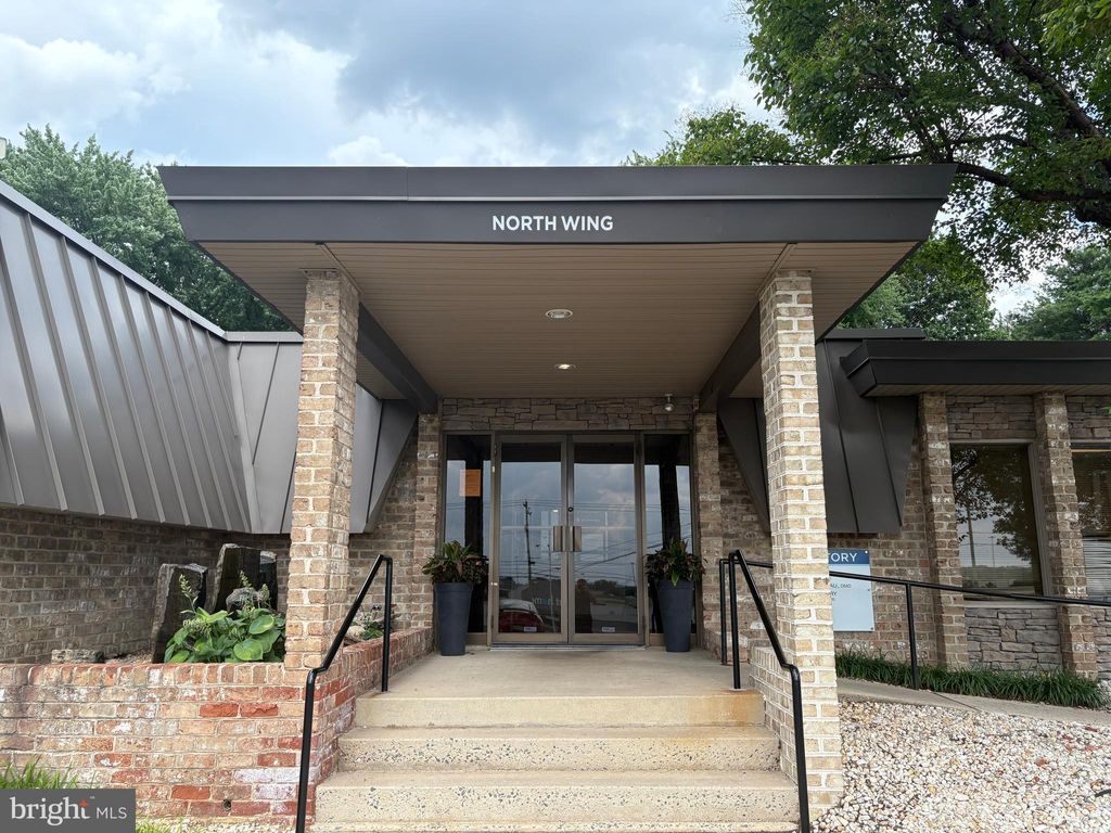 Photo of 1891 Fruitville Pike, LANCASTER, PA 17601 (MLS # PALA2074662)