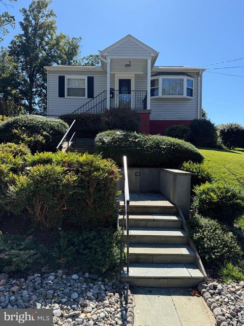 Photo of 2908 Jennings Road, KENSINGTON, MD 20895 (MLS # MDMC2202688)