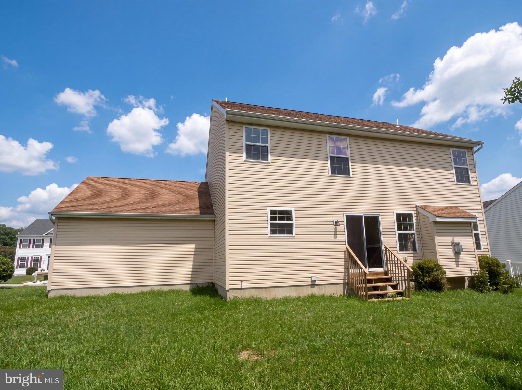 32 LEENA LANE