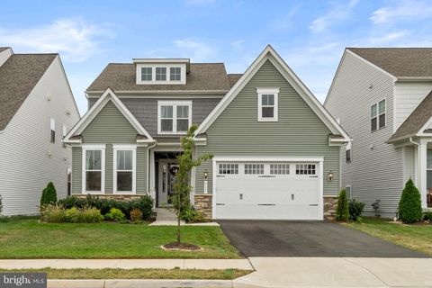 Photo of 641 Lipizzan Drive SW, LEESBURG, VA 20175 (MLS # VALO2131586)