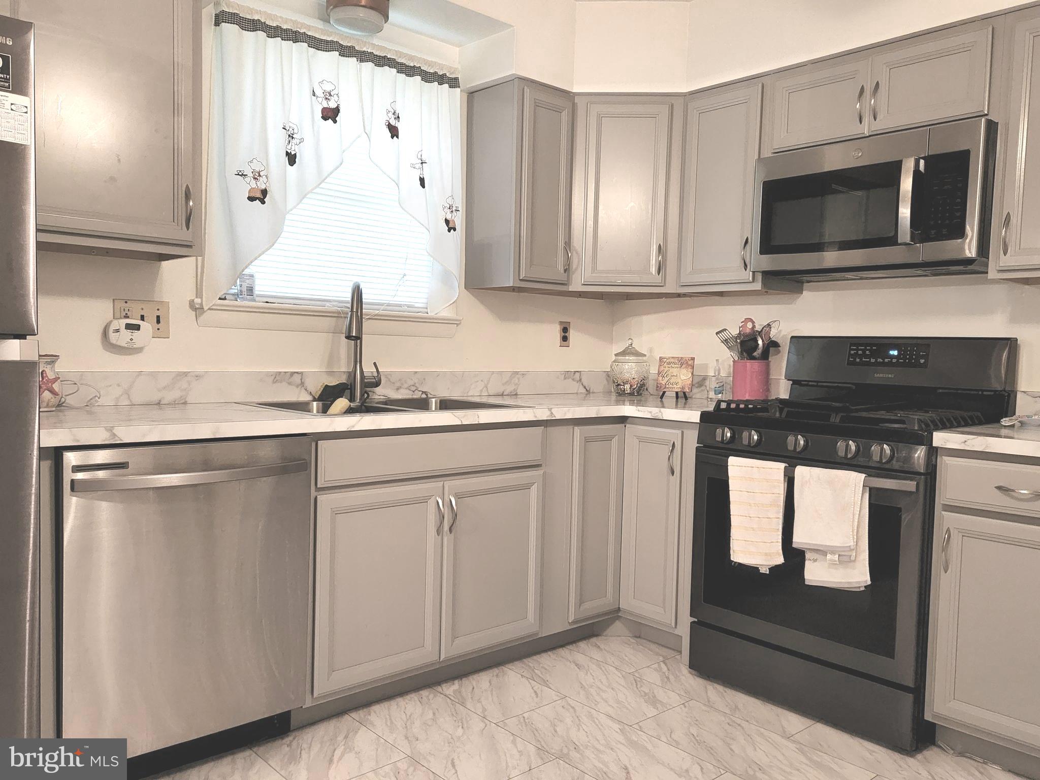 OAK ORCHARD - Residential