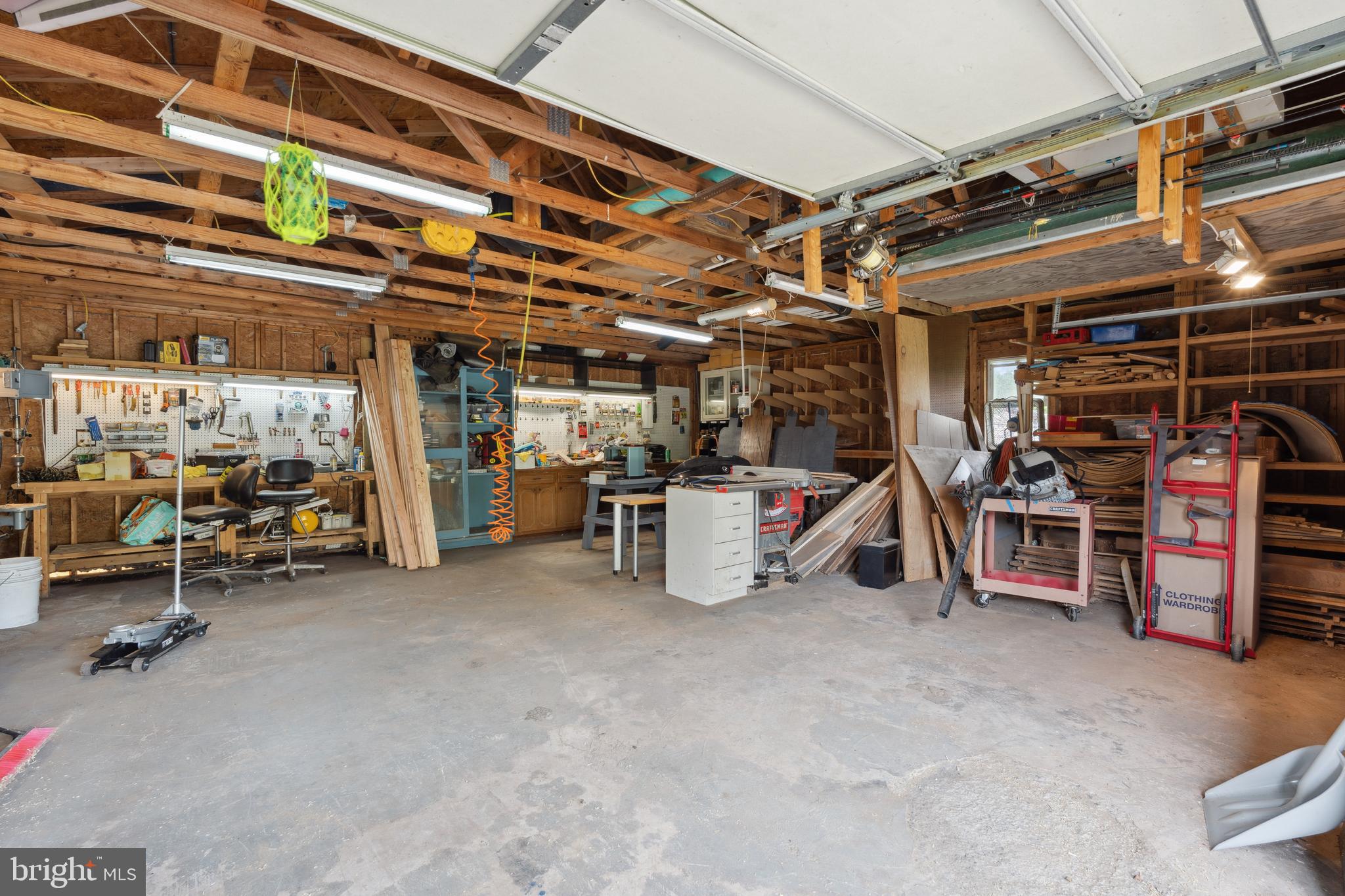 WINDSOR ESTATES - Residential