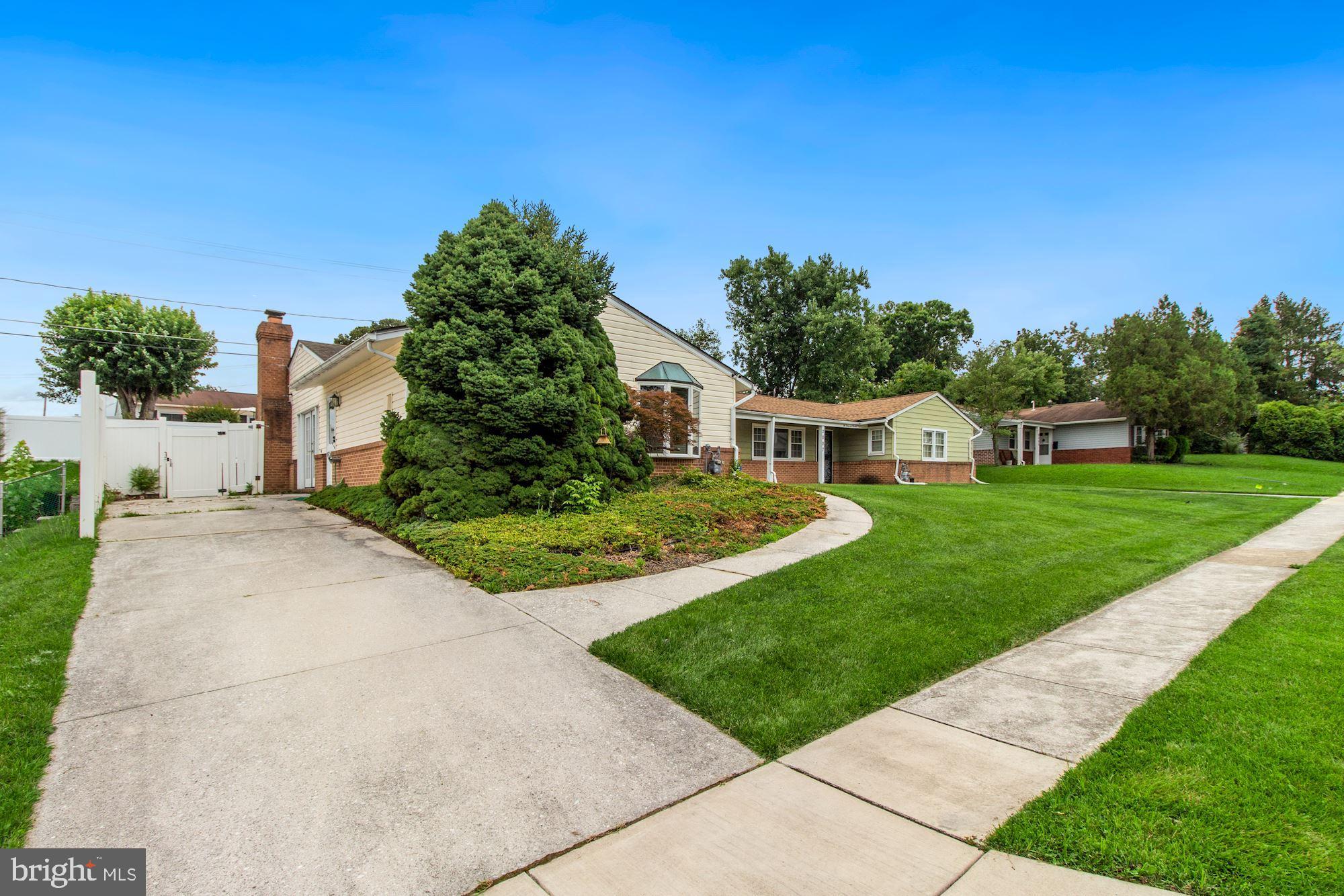 CHADWICK MANOR - Residential