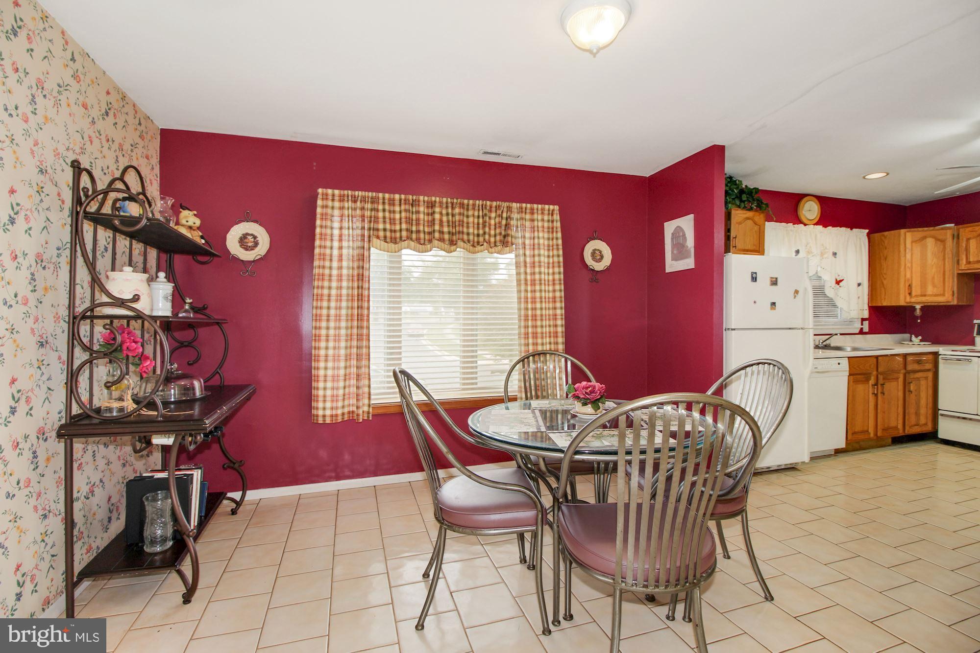 CHADWICK MANOR - Residential