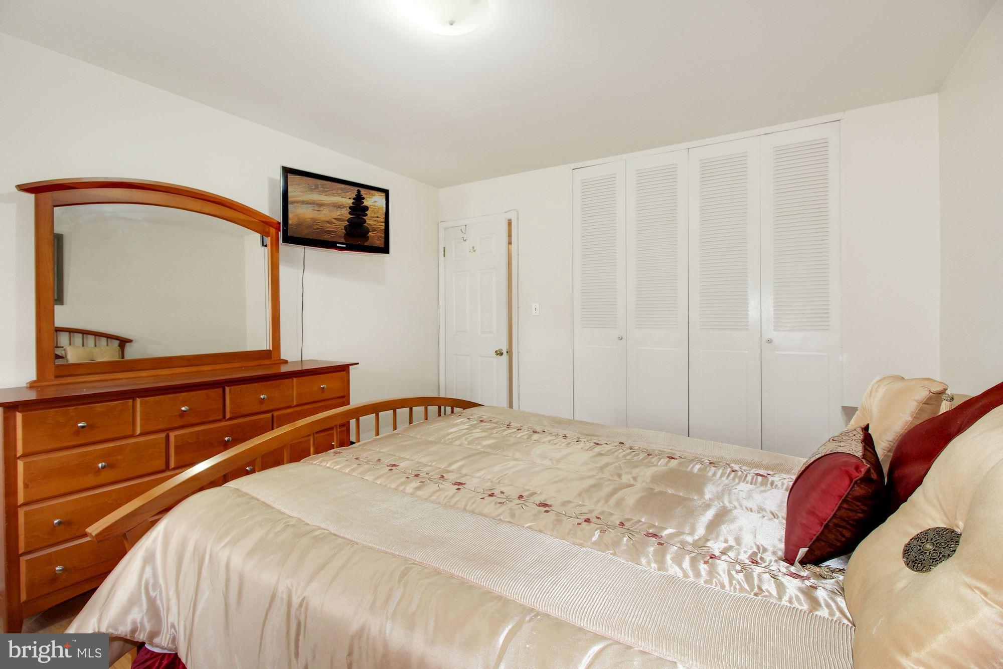 CHADWICK MANOR - Residential