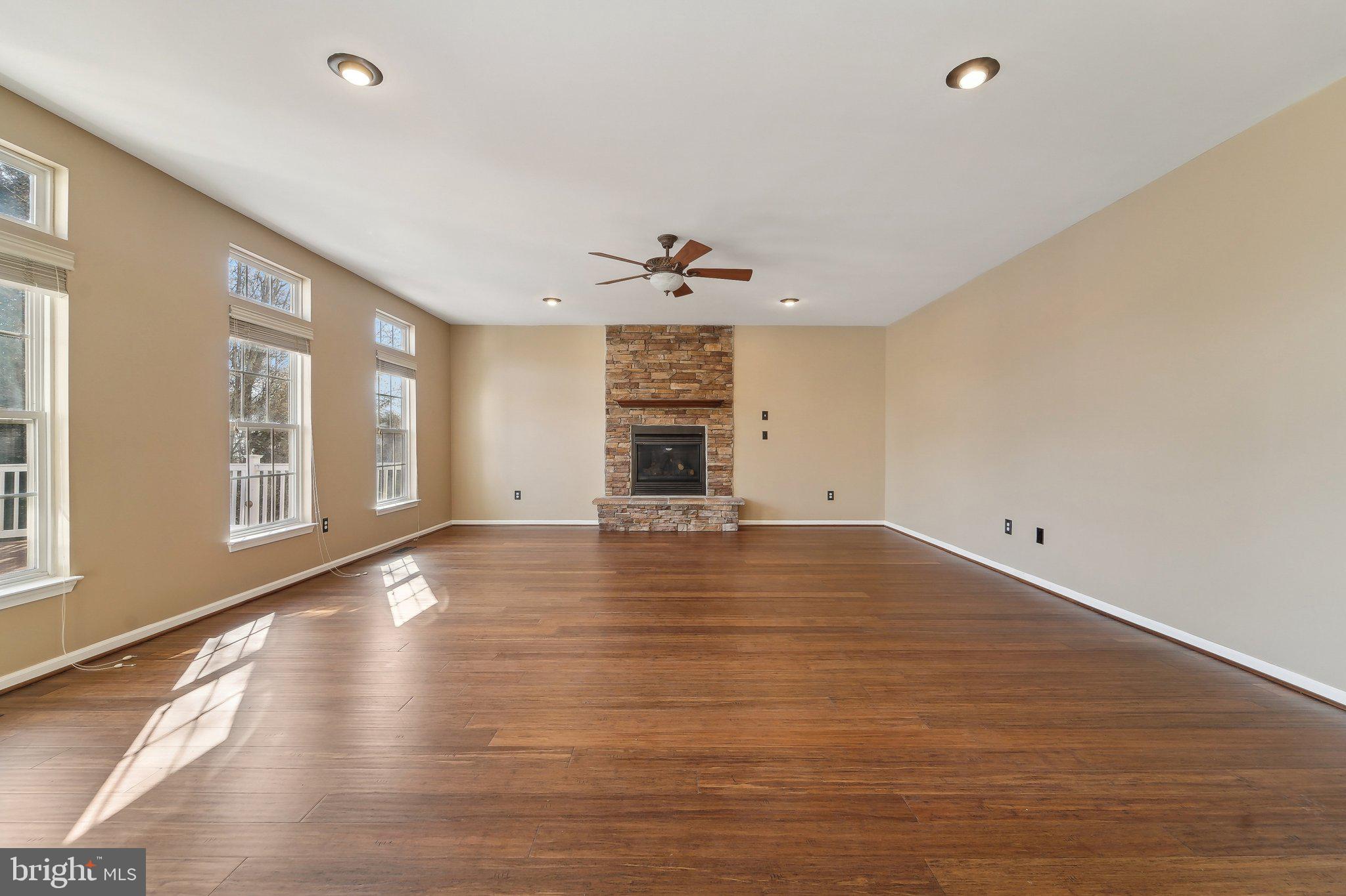 JENNA ESTATES - Residential