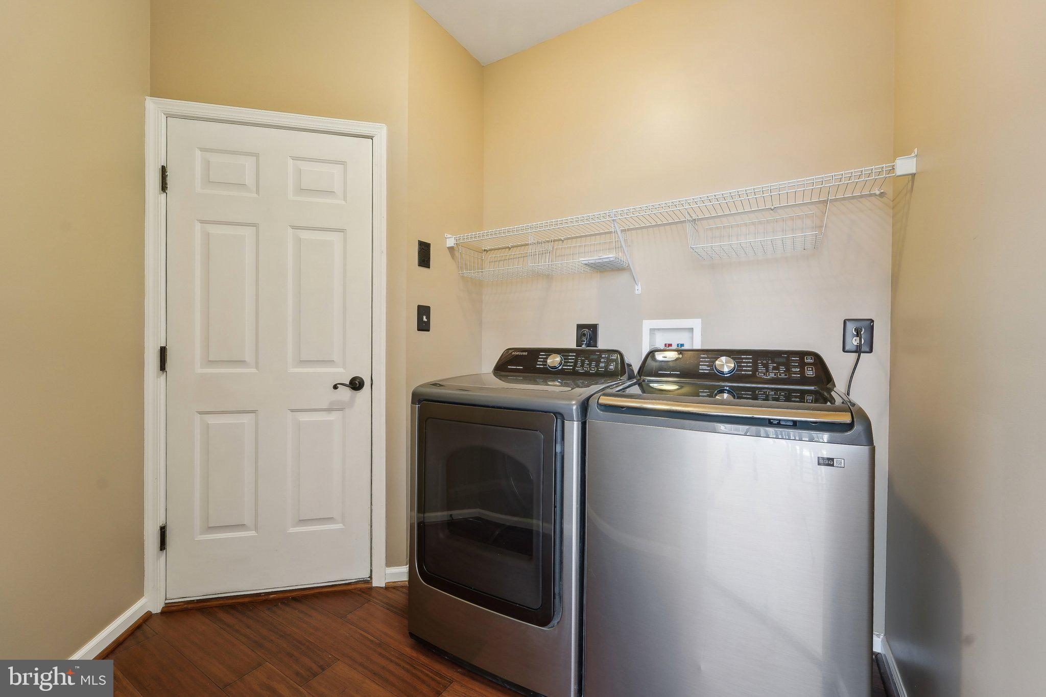 JENNA ESTATES - Residential