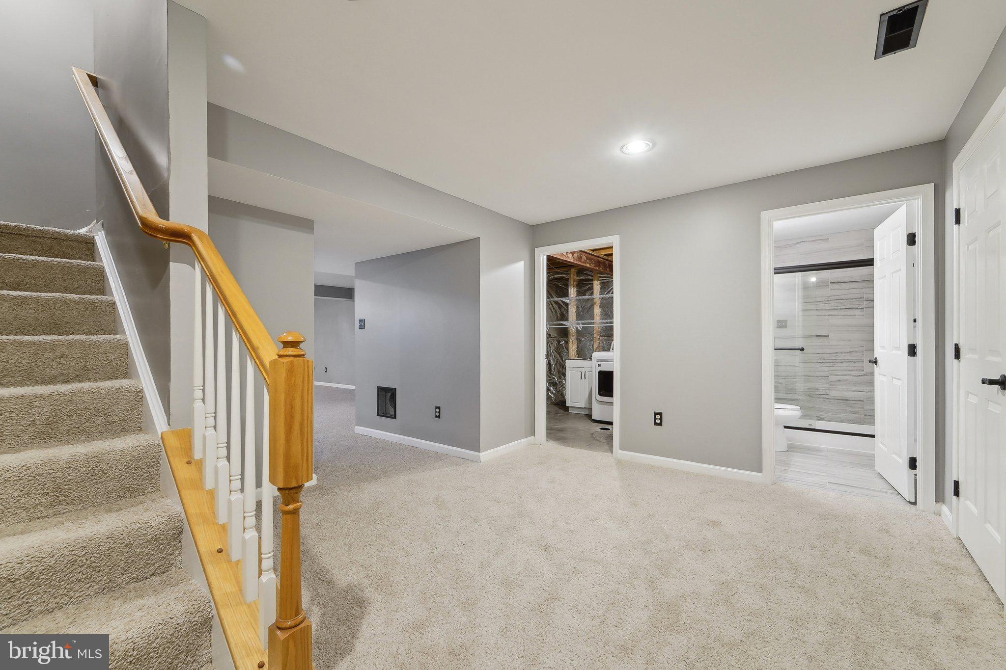 JENNA ESTATES - Residential